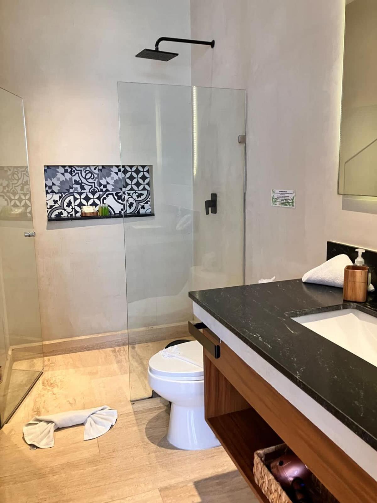 Ph 3 Bed 3 Bath Private Pool Apartment