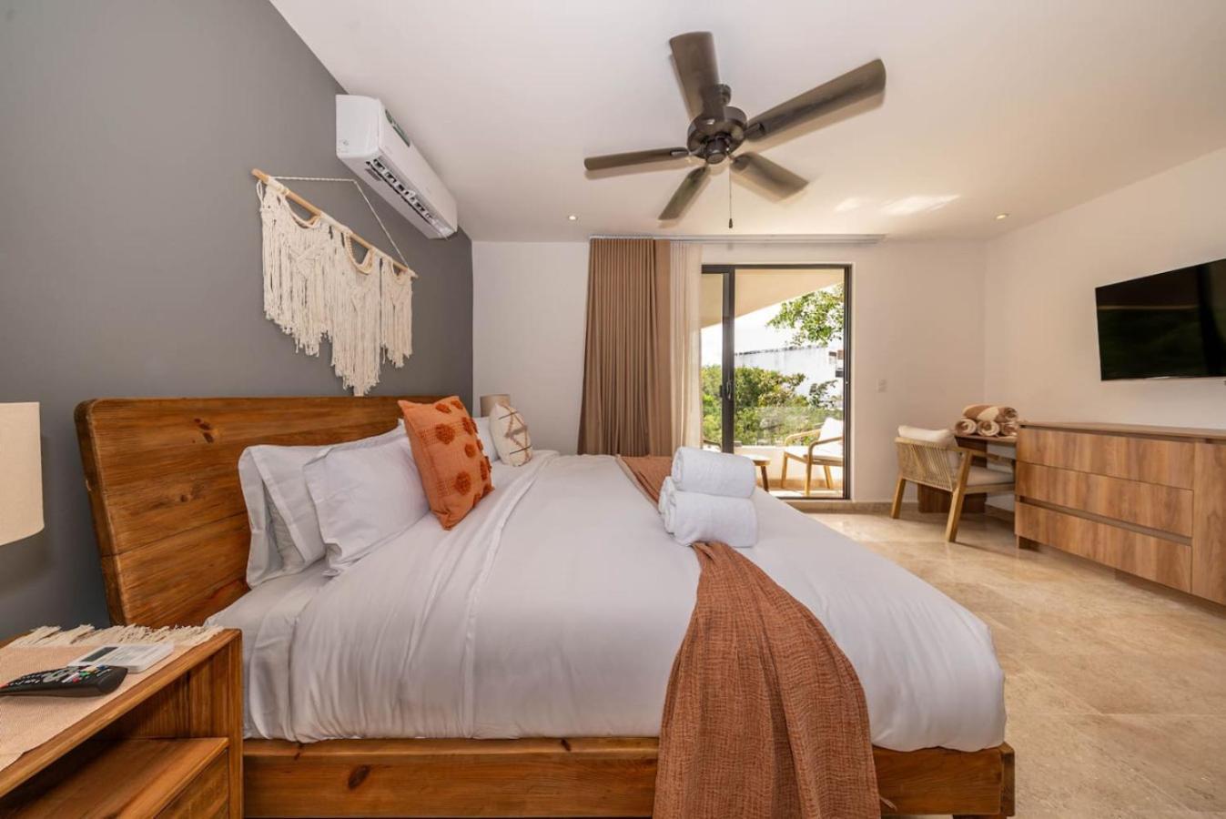King W Private Balcony Rooftop Pool And Gym *