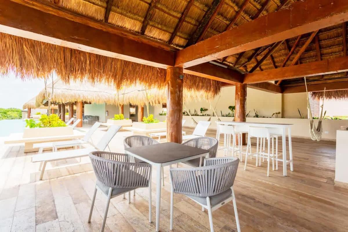 Stunning 2 Bedroom At With Infinity And Jacuzzi By Waves Management Holiday home