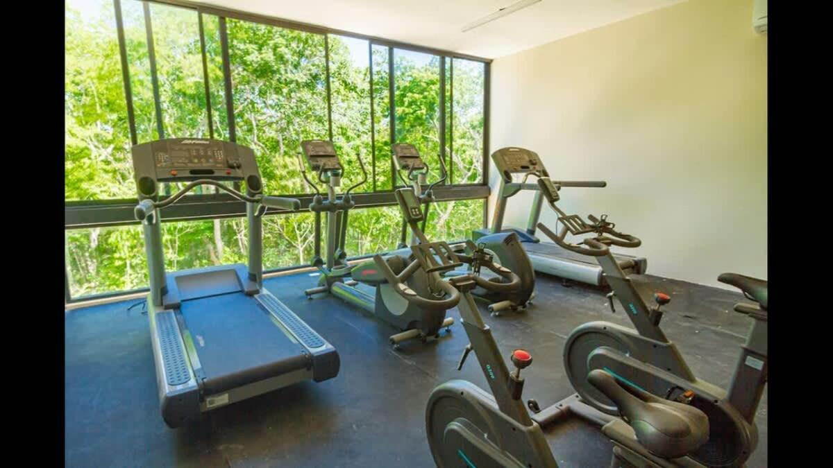 Stunning 2 Bedroom At With Infinity And Jacuzzi By Waves Management Holiday home