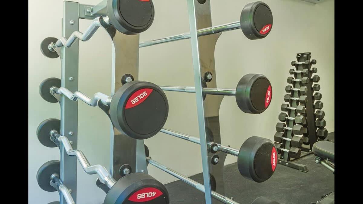 Stunning 2 Bedroom At With Infinity And Jacuzzi By Waves Management Holiday home *