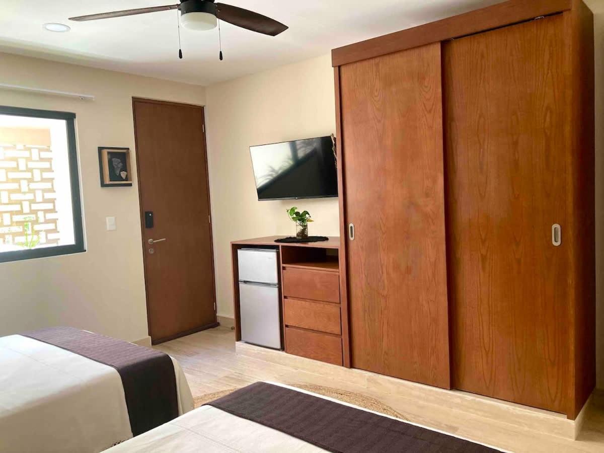 Holiday home Stunning 2 Bedroom At With Infinity And Jacuzzi By Waves Management