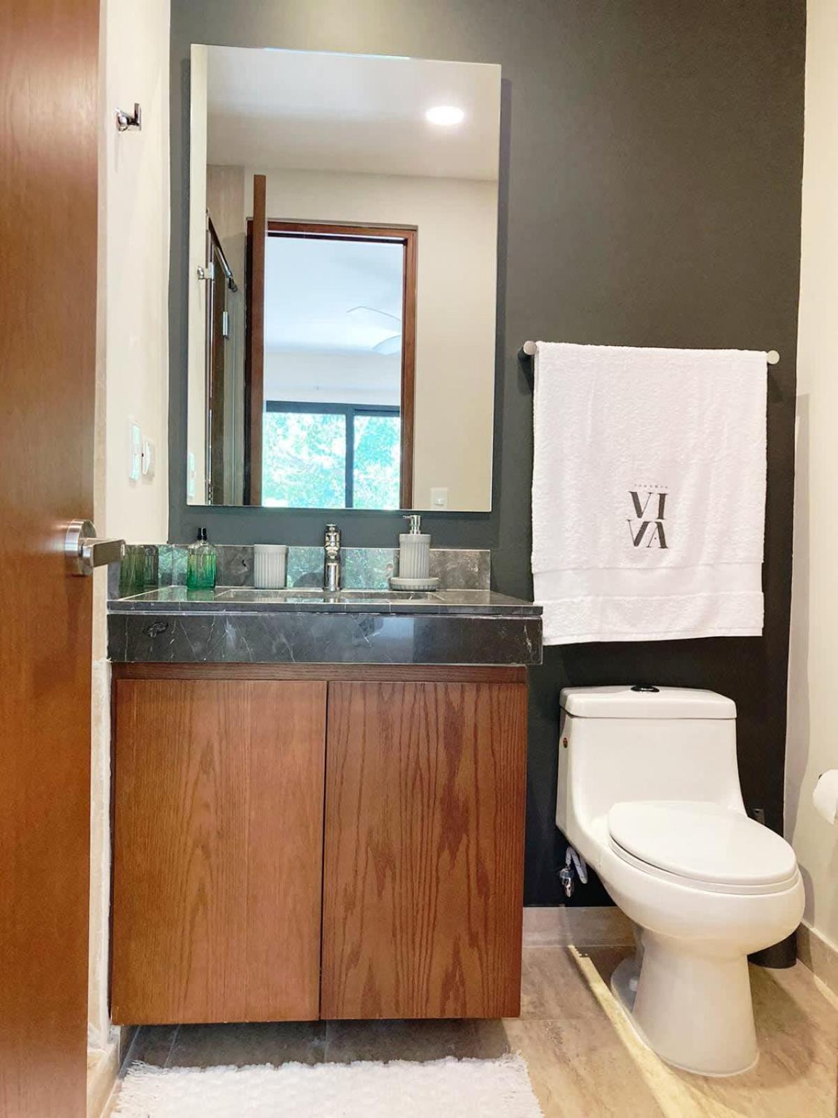 Stunning 2 Bedroom At With Infinity And Jacuzzi By Waves Management