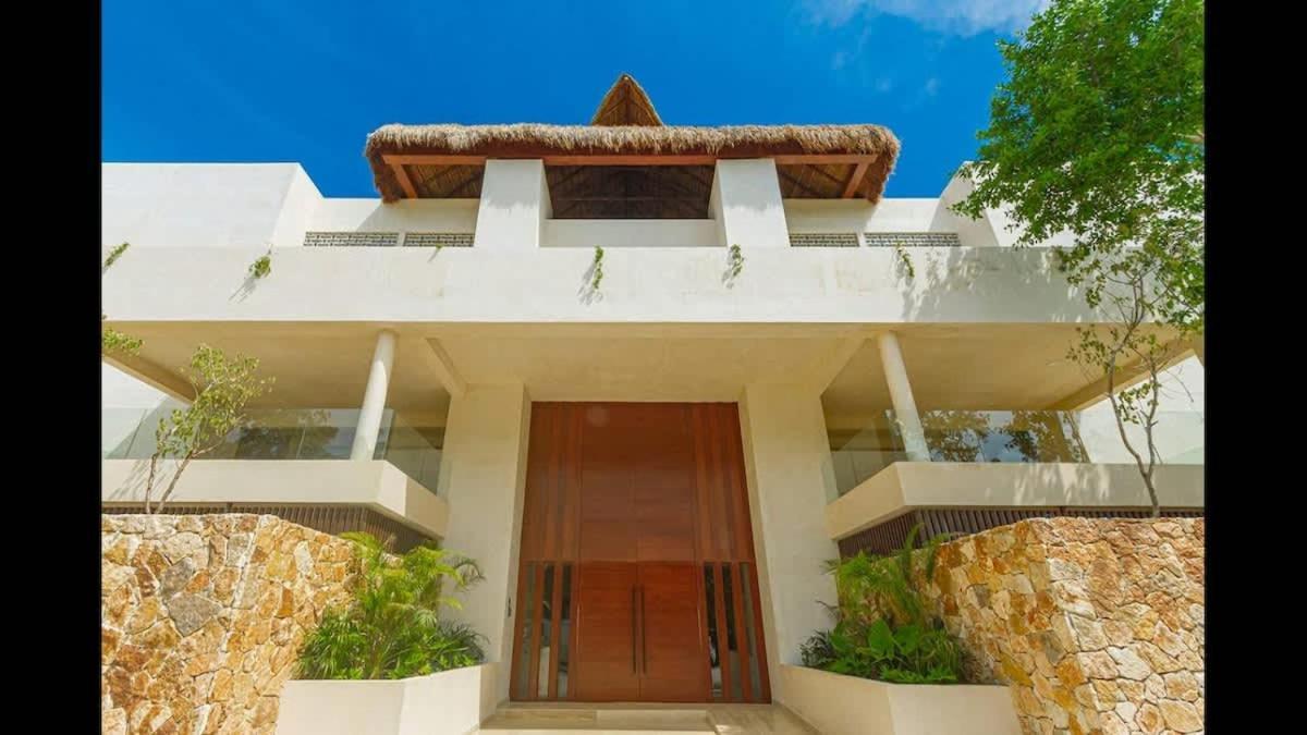 Holiday home Stunning 2 Bedroom At With Infinity And Jacuzzi By Waves Management *