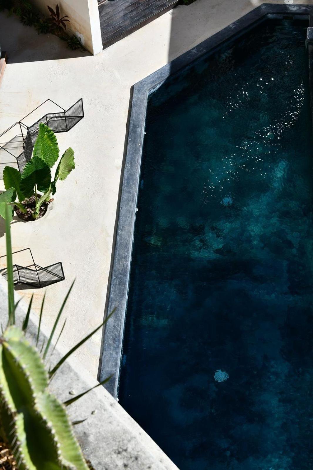 3-bedroom With Private Pool, Terrace And Bbq Apartment