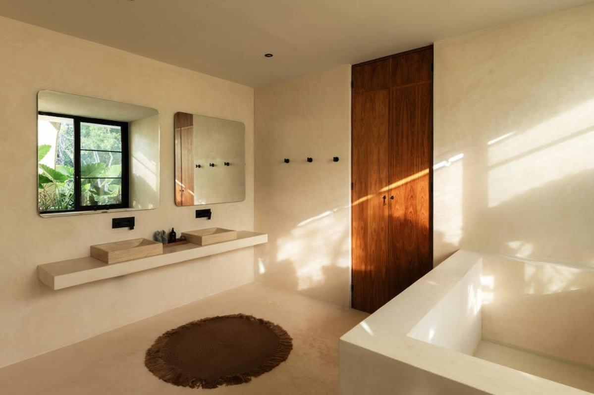 Holiday home Hacienda Babylon - 9 10 Pools Gym & Sauna Tulum