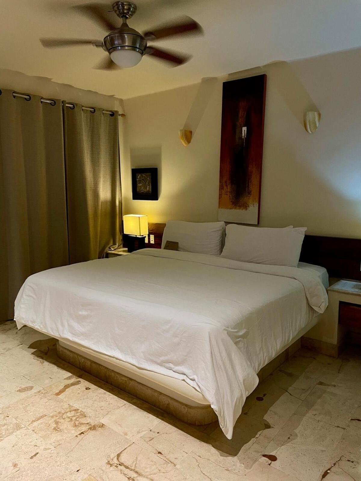 2br Kobah 1 Block To & 5th Pool Gym Apartamento