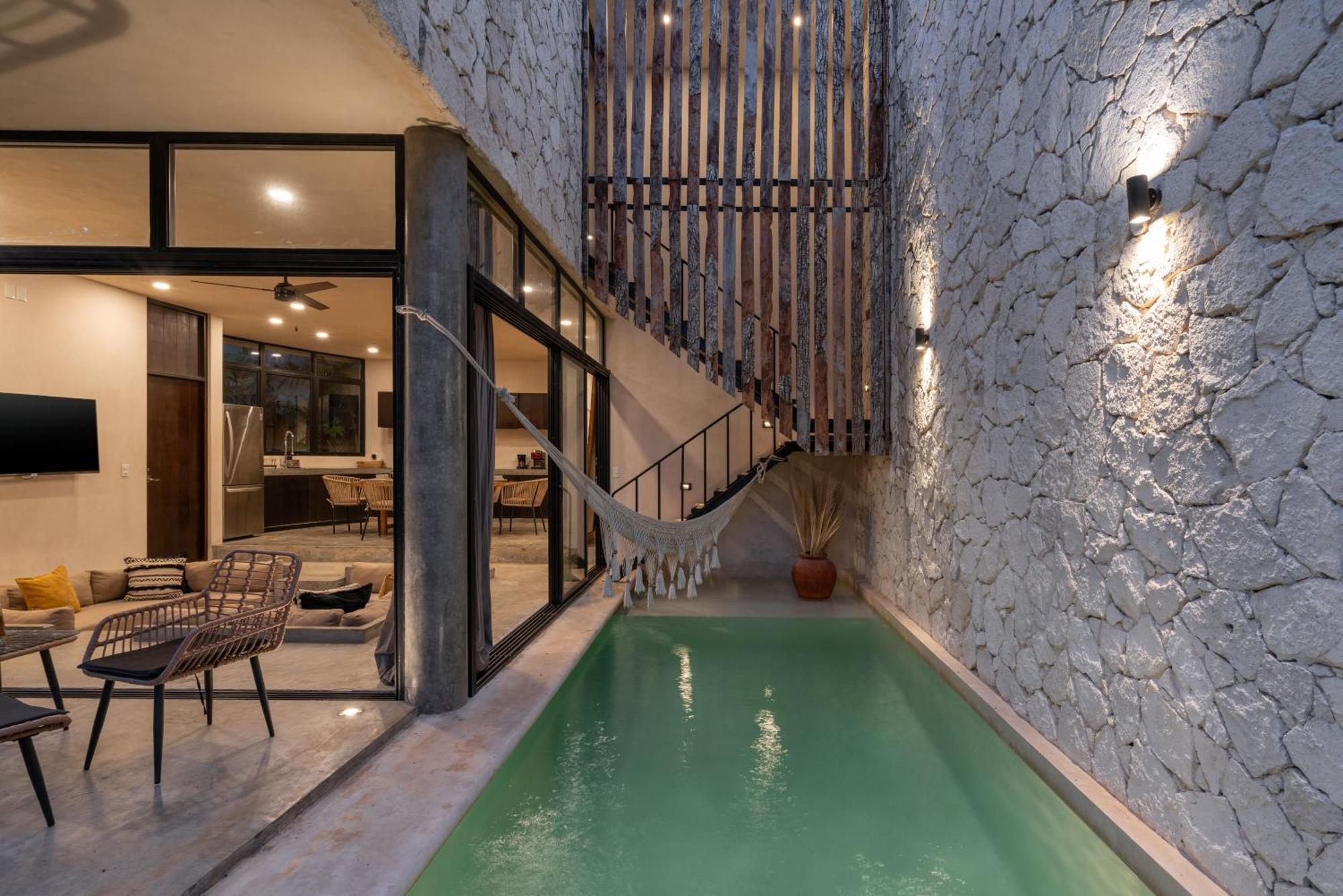 Rousseau Jungle Priv Pool Concierge 1b Villa