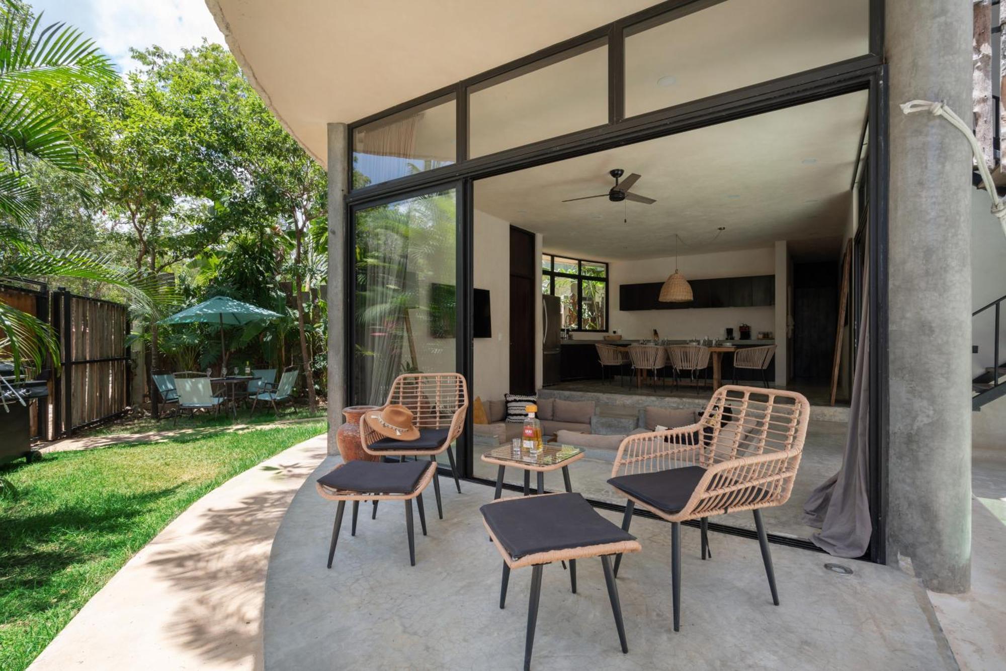 Rousseau Jungle Priv Pool Concierge 1b *