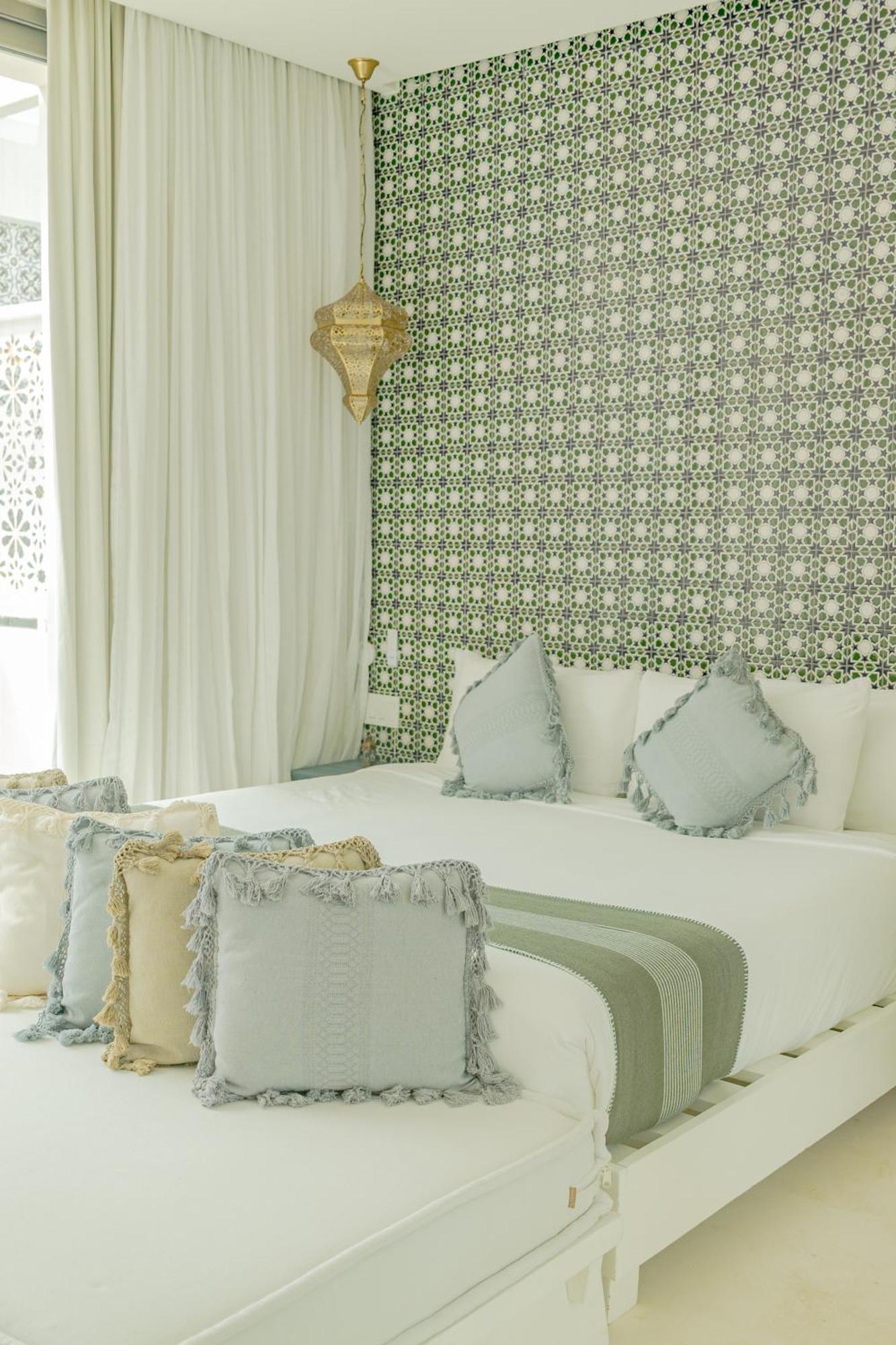 Sana Beachfront Boutique 5*