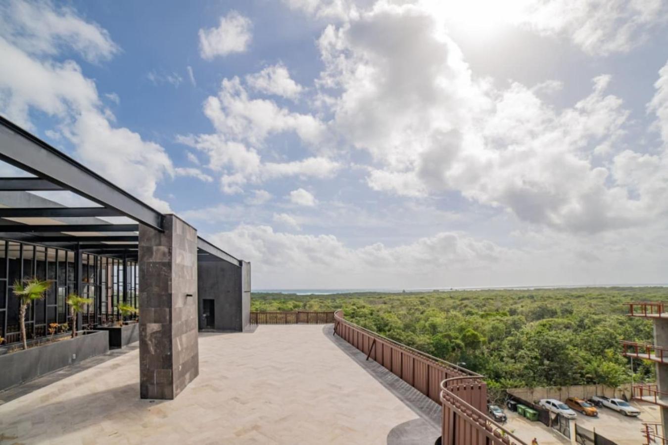 Amira Walking To The Tati