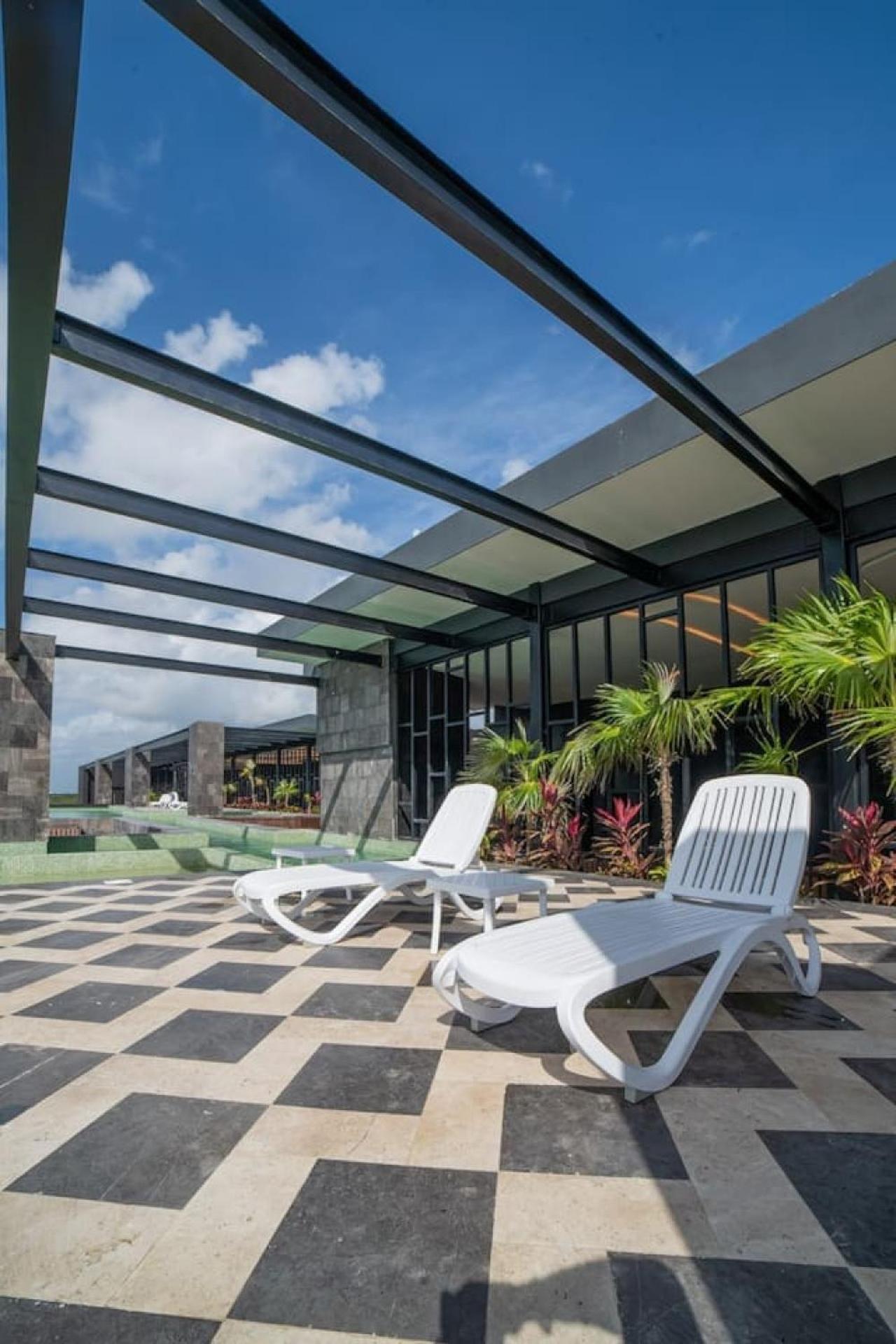 Amira Walking To The Tati Apartment