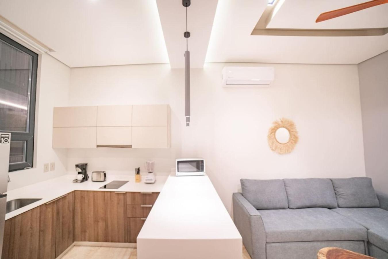 Apartment Amira Walking To The Tati *