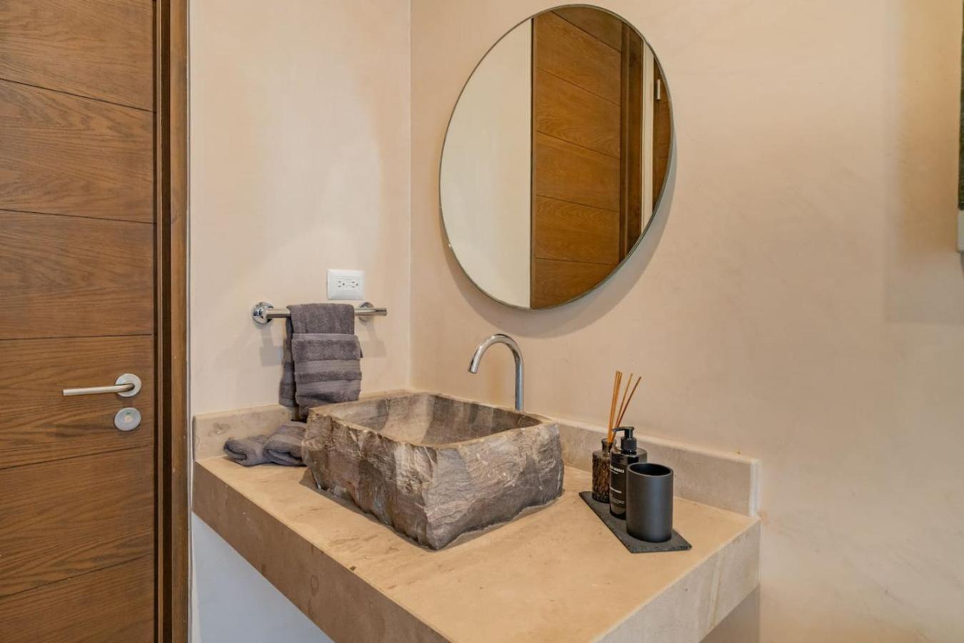 Ophelia Luxury 1 Bedroom