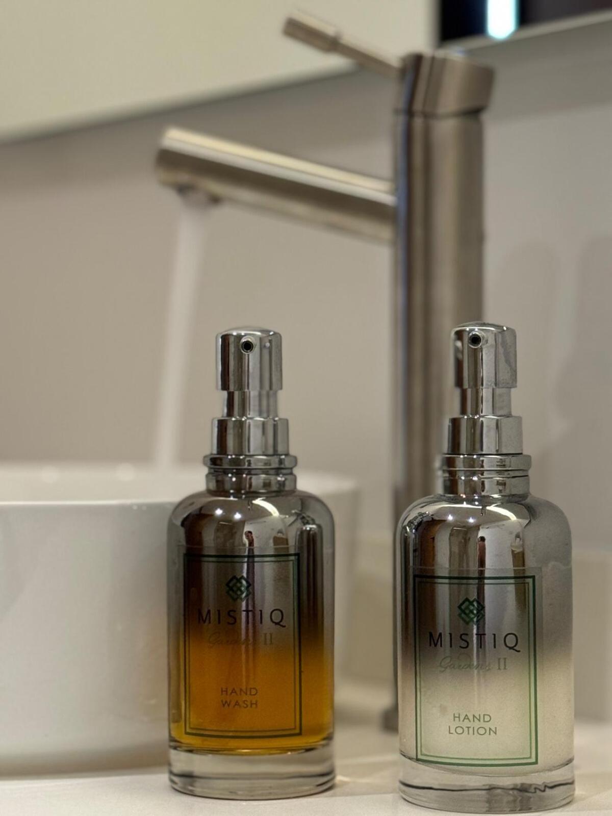 Luxurious Mistiq Gardensii Pool Beachclub Tulum