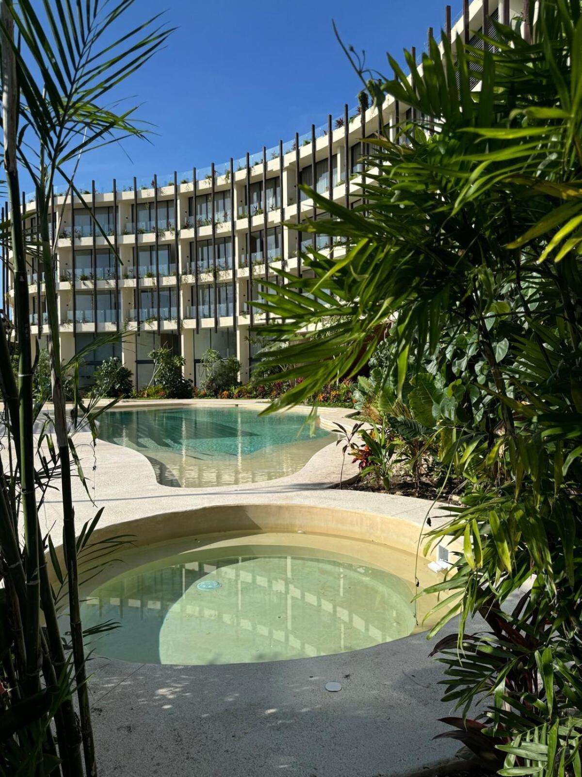 Apartment Luxurious Mistiq Gardensii Pool Beachclub