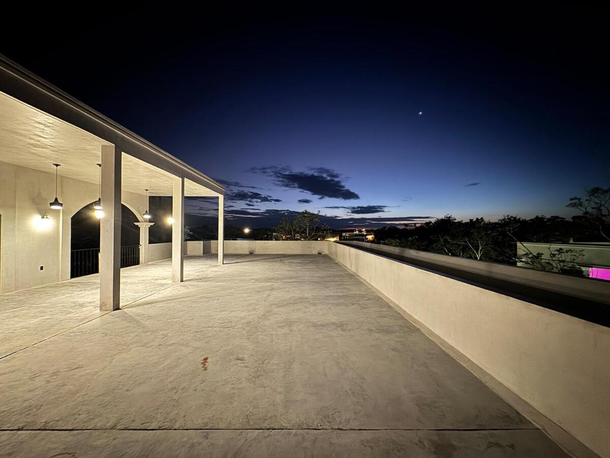 Jungle Loft With Pool And Rooftop Near And Cenotes And Dowtown! Fast Wifi! Perfect For Expats