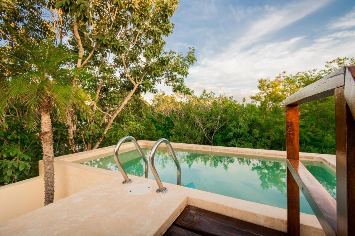 Casa Hibiscus Sky-high Pool With Birds Above The Jungle Villa Tulum