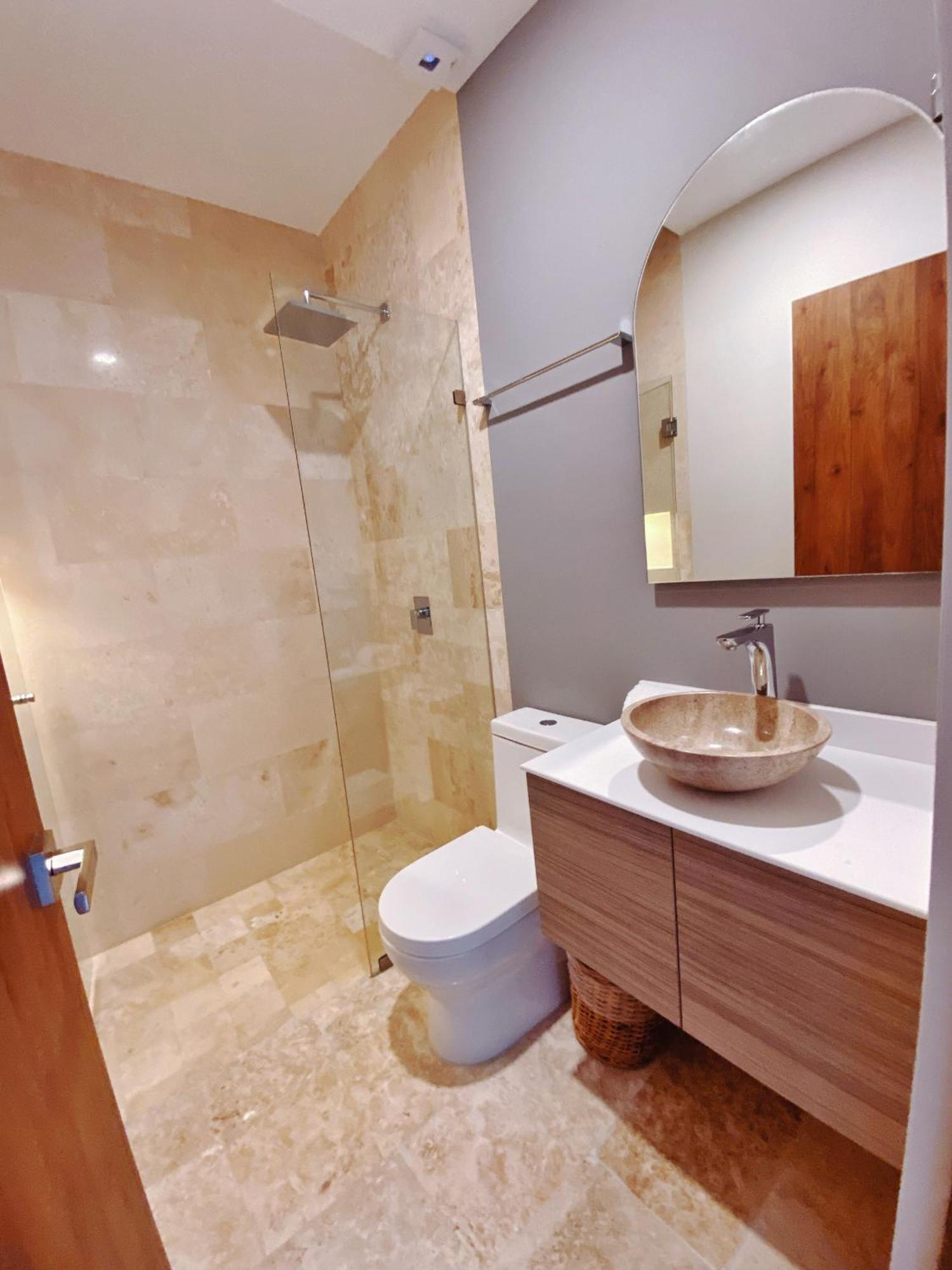 1-bd With Ocean View Rooftop Pool