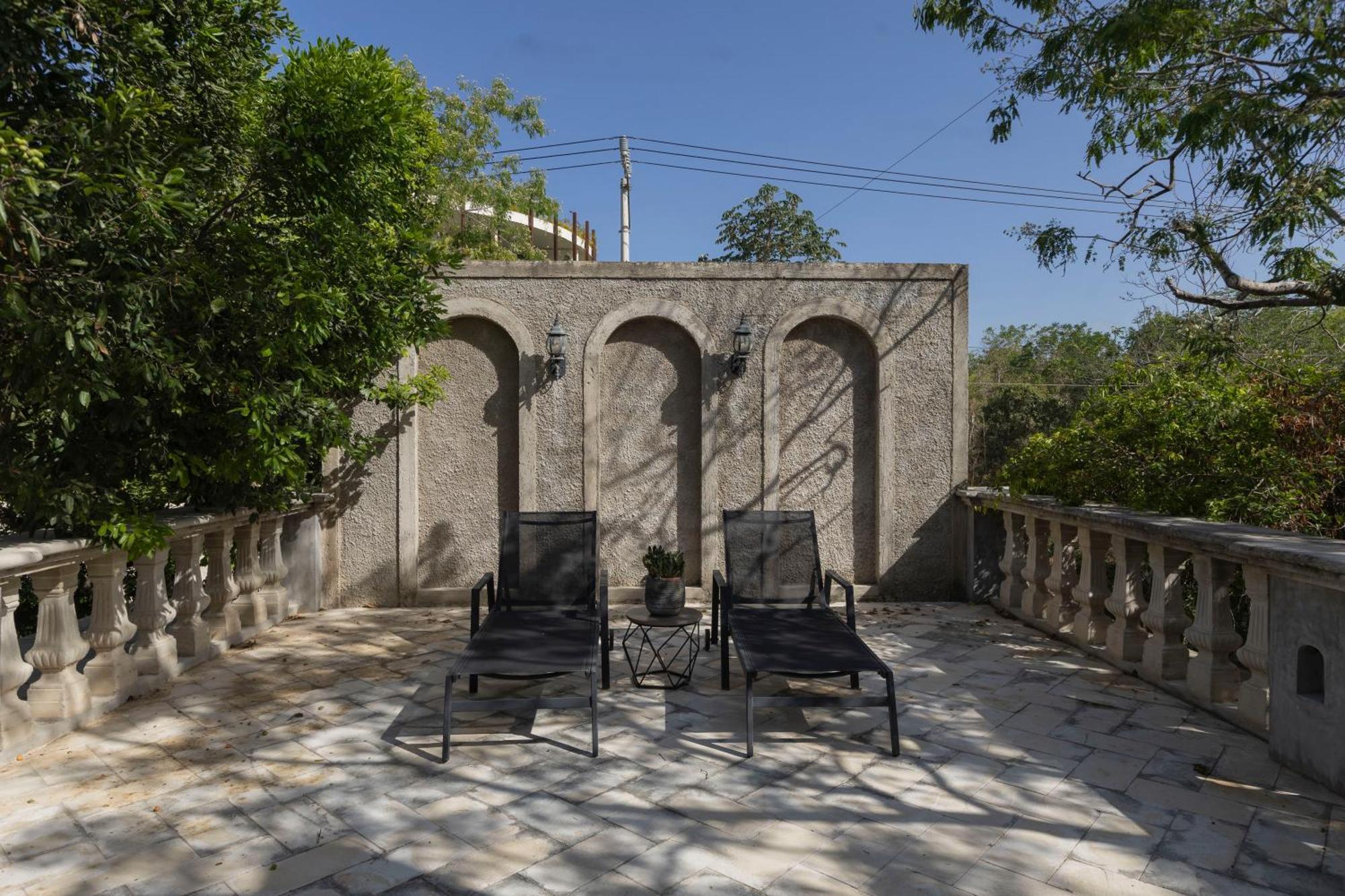 Casa Halo - Mansion, Nightclub, Pool, Sonos, Gated, Staff Pousada