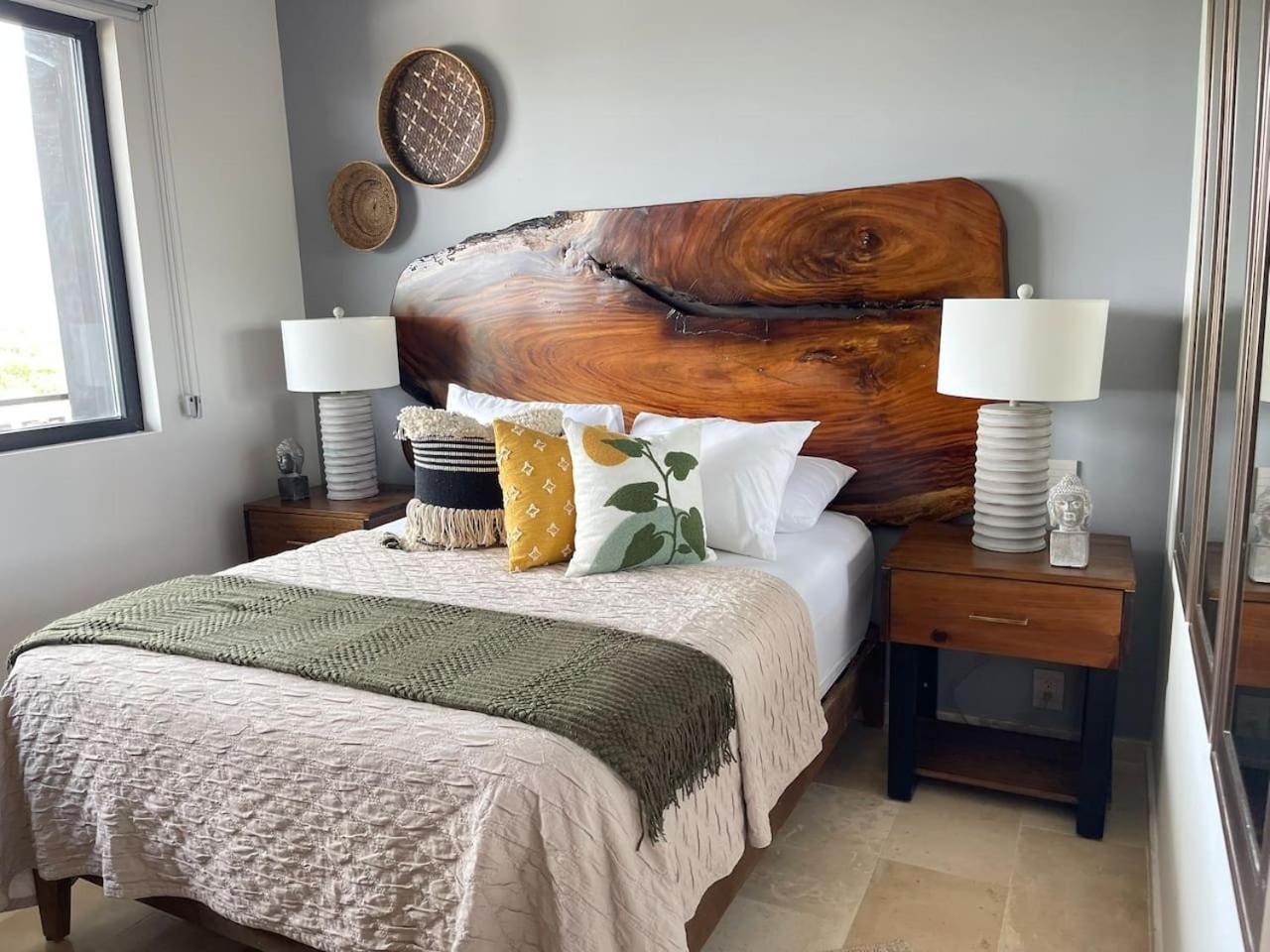 Luxury 3bd With Balcony And Rooftop Pool