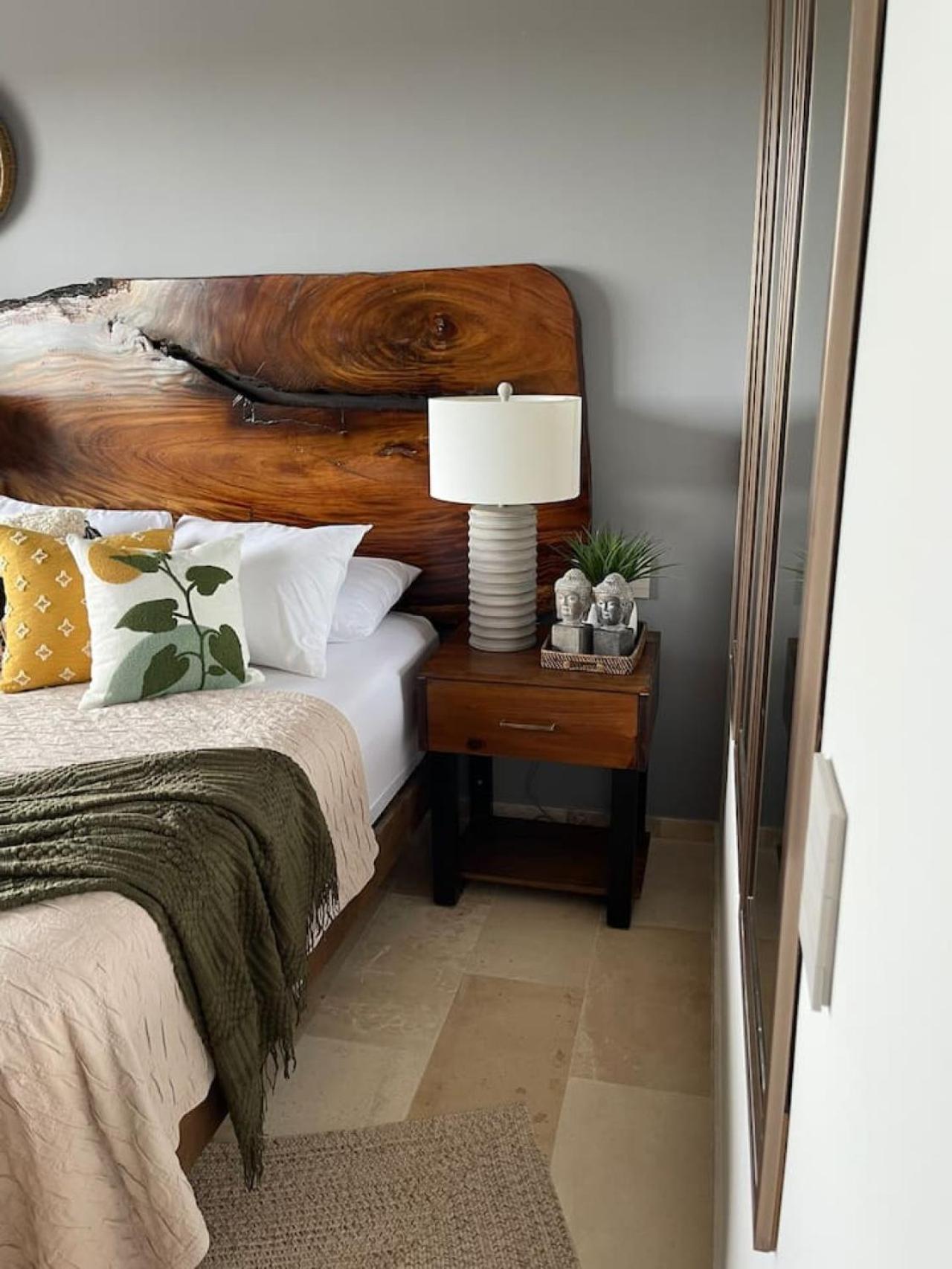 Luxury 3bd With Balcony And Rooftop Pool *