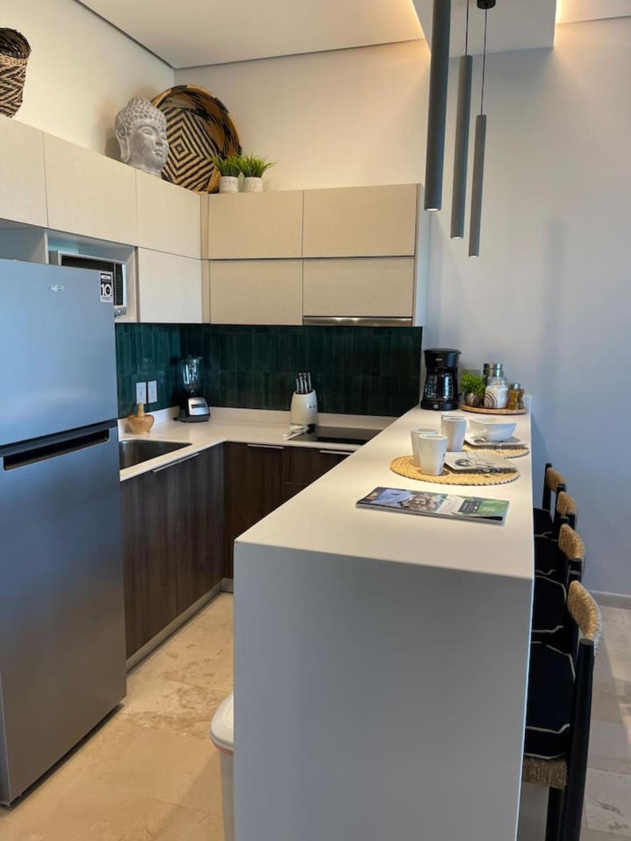 Luxury 3bd With Balcony And Rooftop Pool *