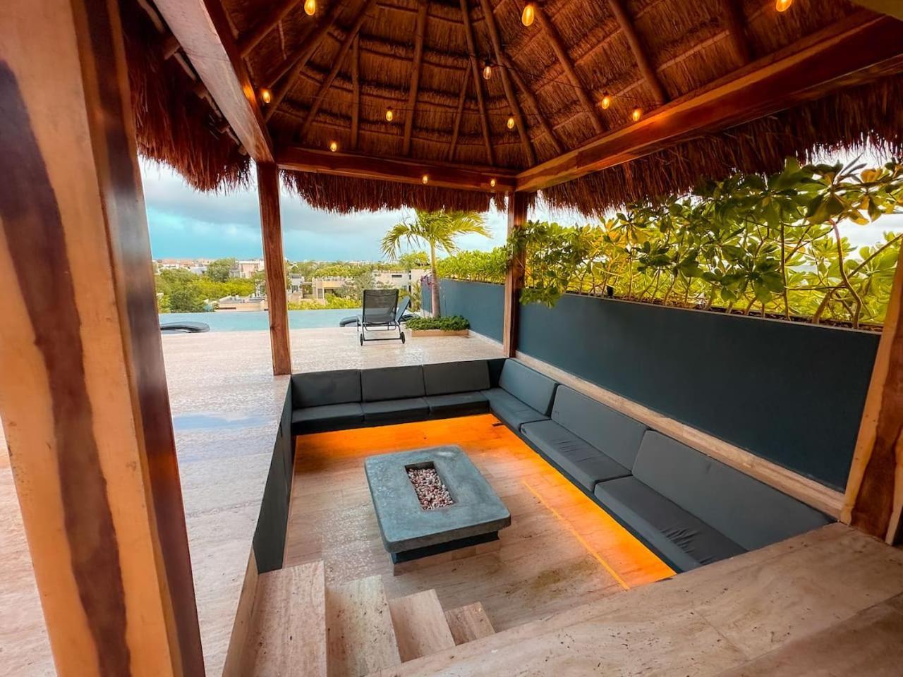 Apartment Two Level Penthouse W Rooftop Pool And Sunset