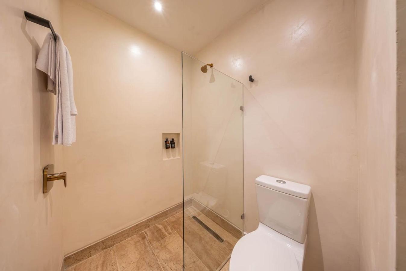 Elegant 2br W Rooftop Pool Close To Tulum