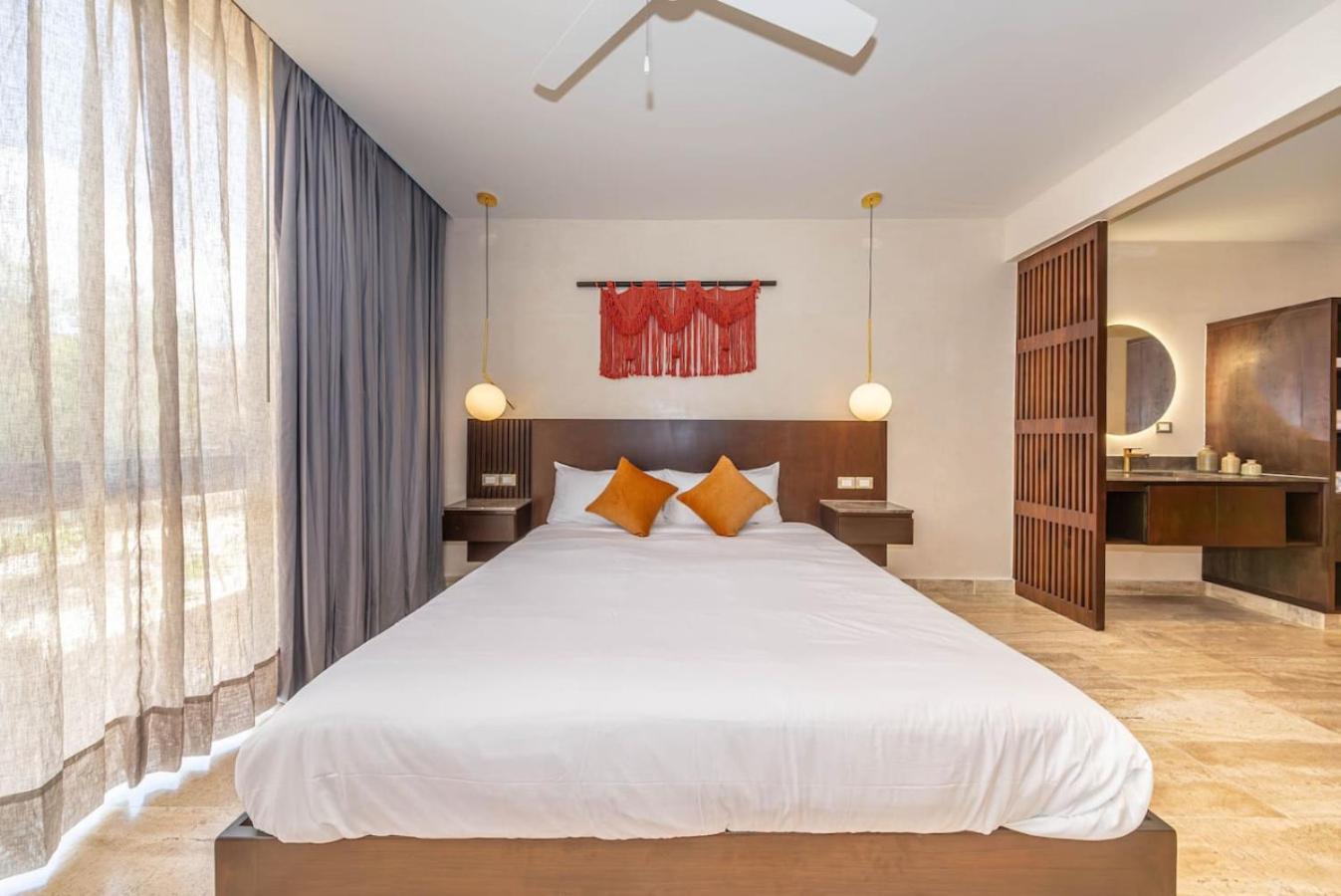 Elegant 2br W Rooftop Pool Close To * Tulum
