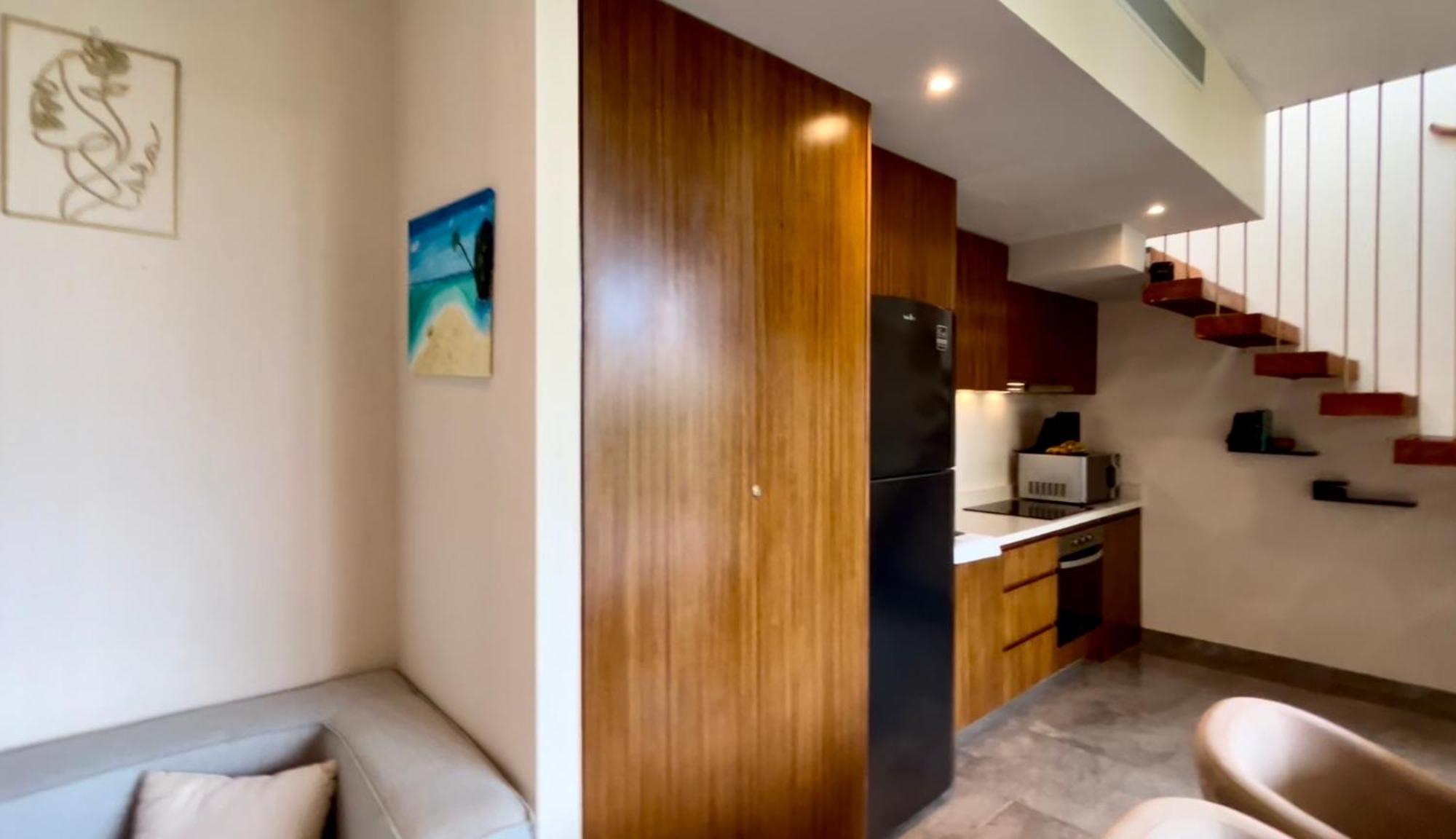 Apartment Plunge Pool Duplex Ph With Club Shuttle And Gym