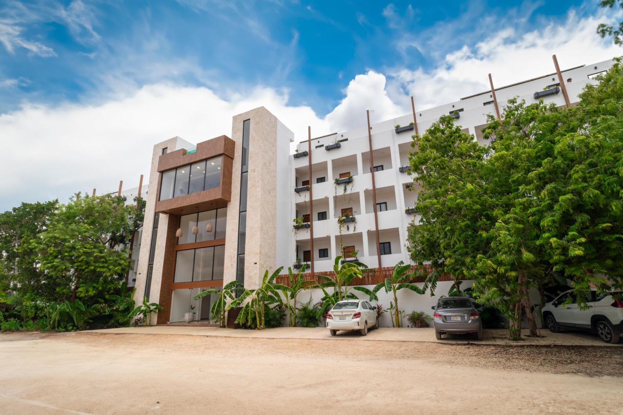 Apartment With Private Rooftop In Tulum, 2 Br *