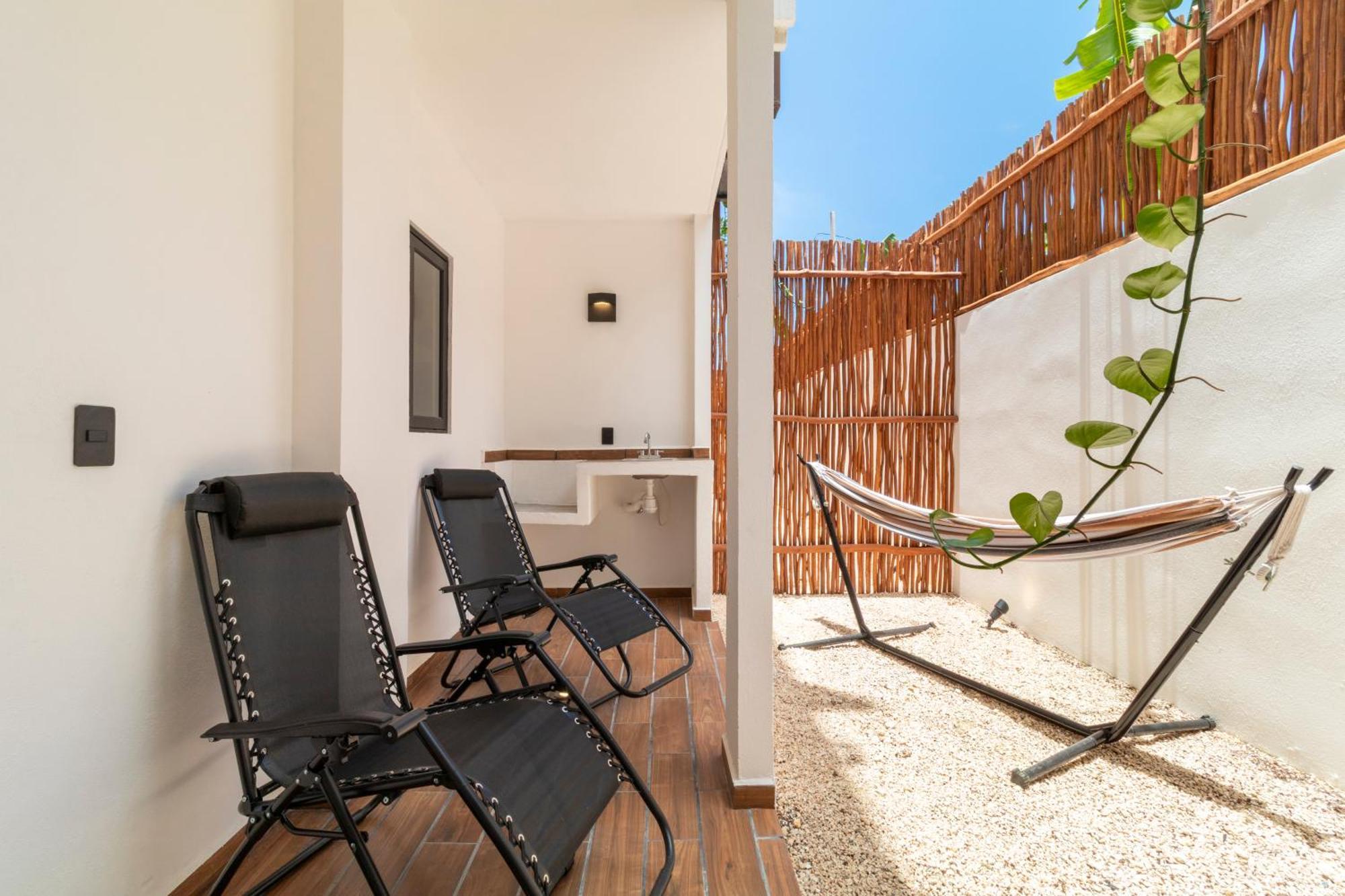 Apartment With Private Rooftop In Tulum, 2 Br *