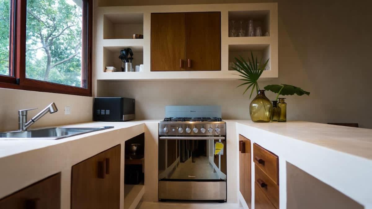 Stylish Modern 3br Retreat With Luxe Plunge Pool Holiday home