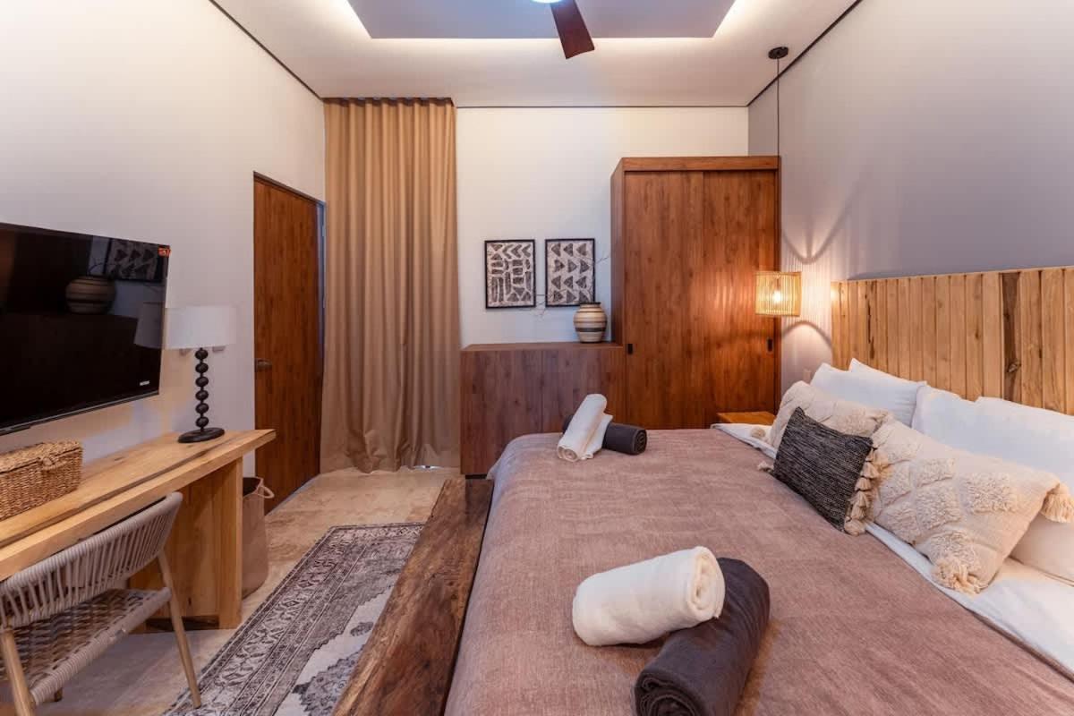 Amira - Stylish Penthouse With Rooftop Pool & Sea Horizon *