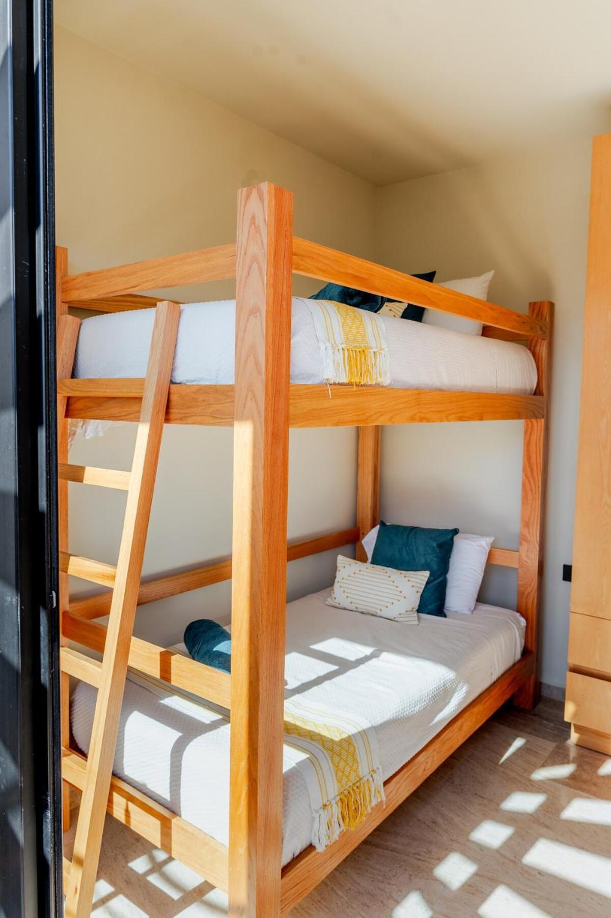 Ph 3br Jacuzzi Club Pass Apartment