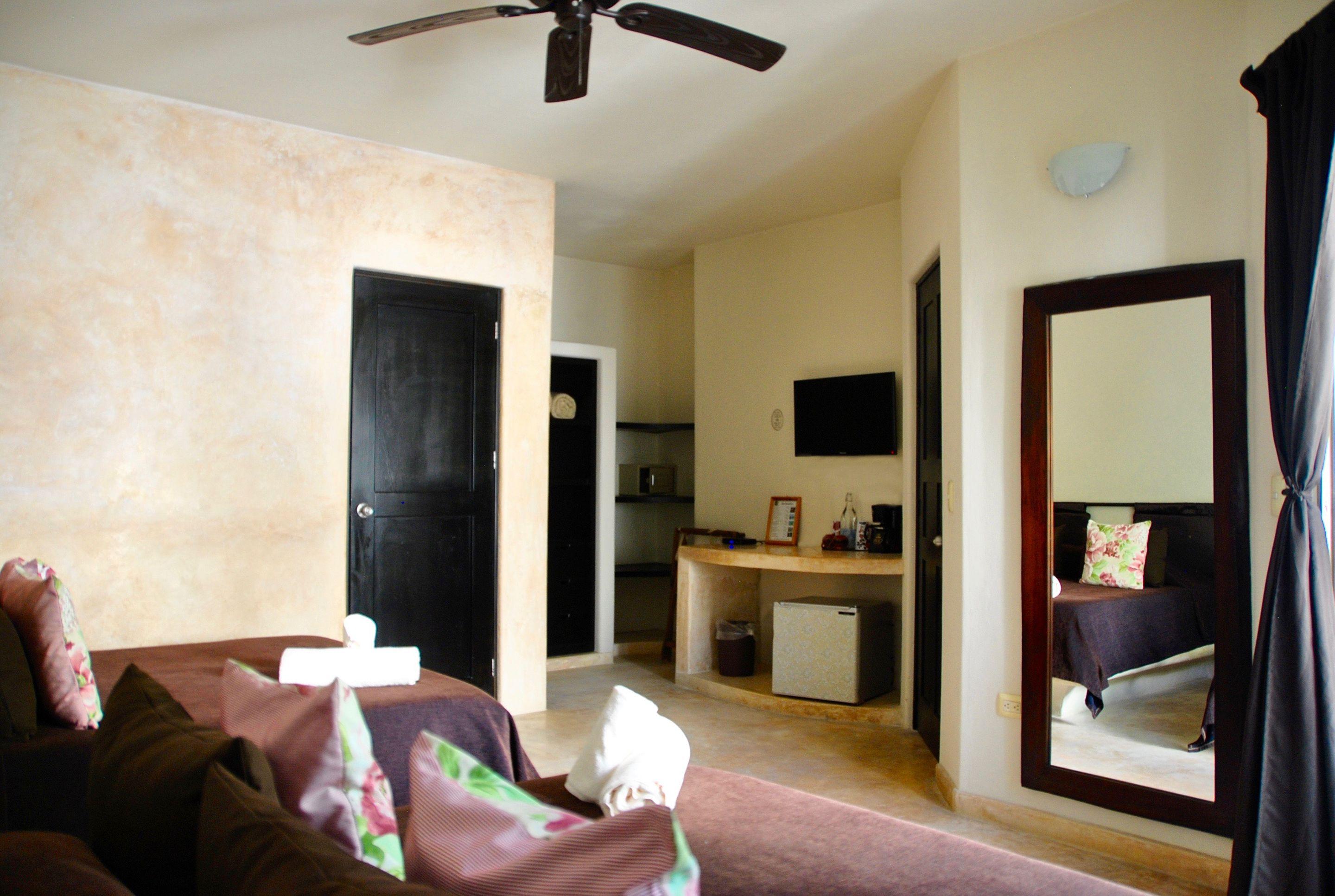Hotel Boutique 06 (adults Only) 3*