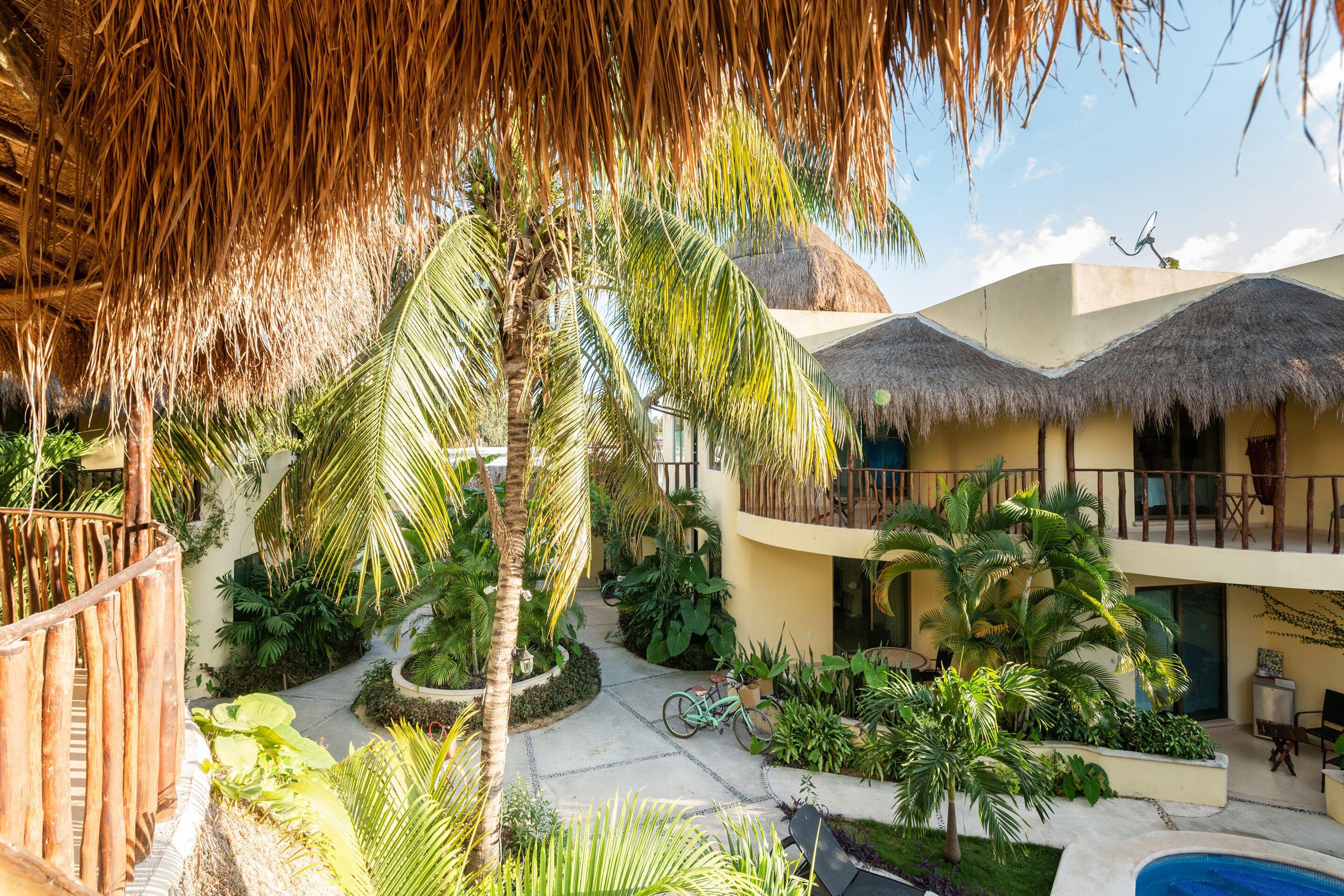 Akalan Apartahotel 4*