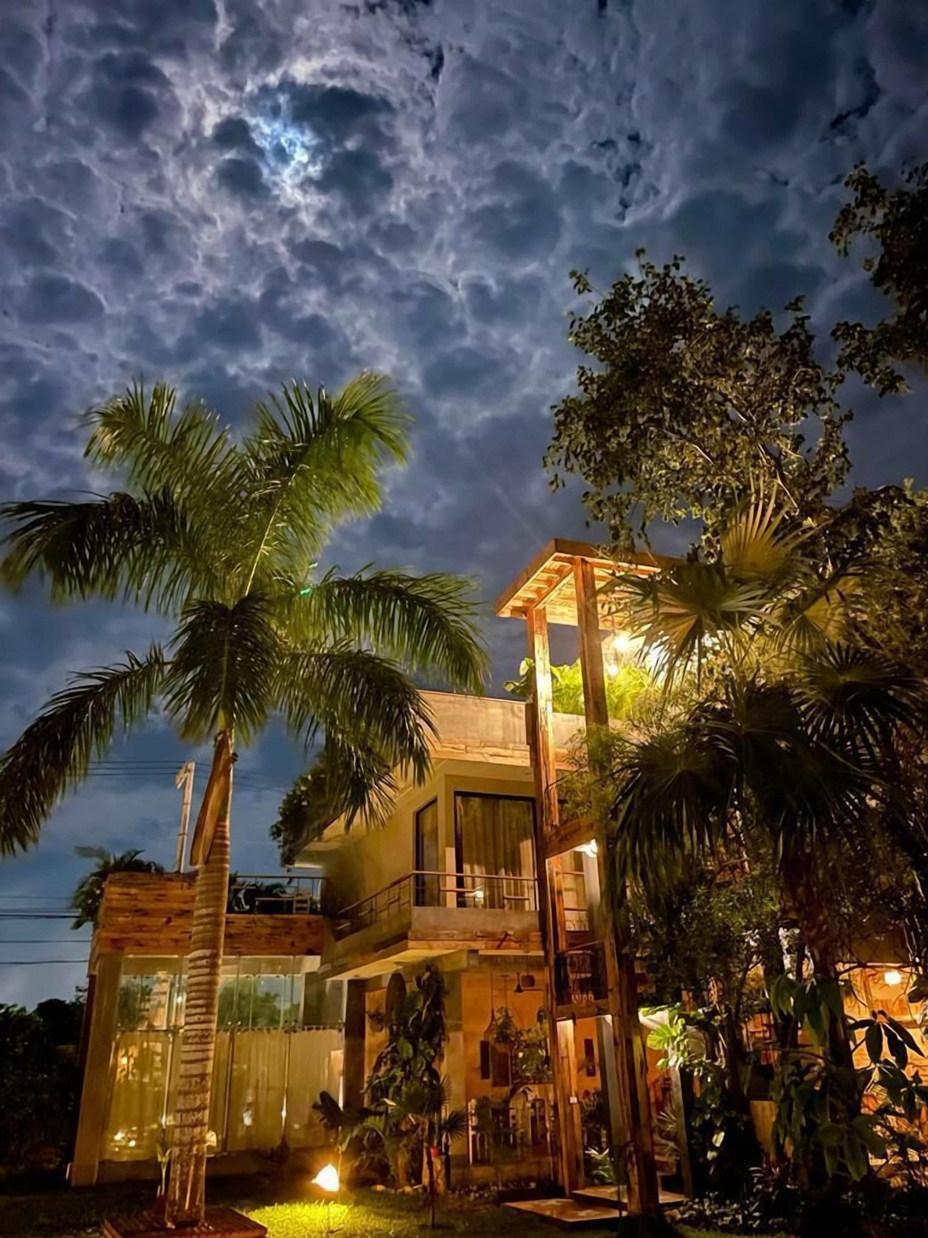 Xscapetulum Hotel 4*