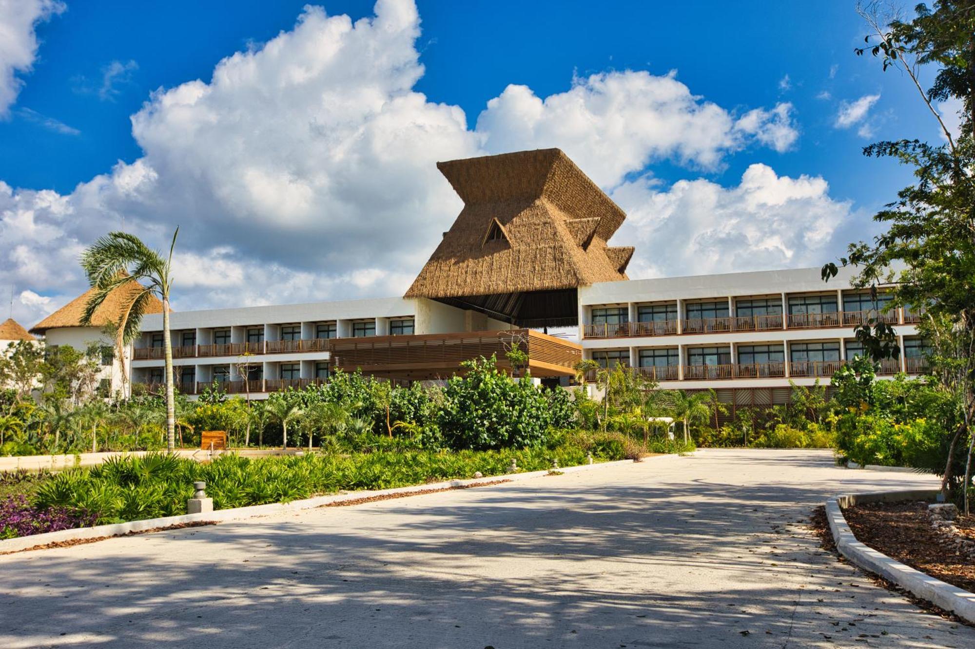 Hotel Mundo Maya 5*