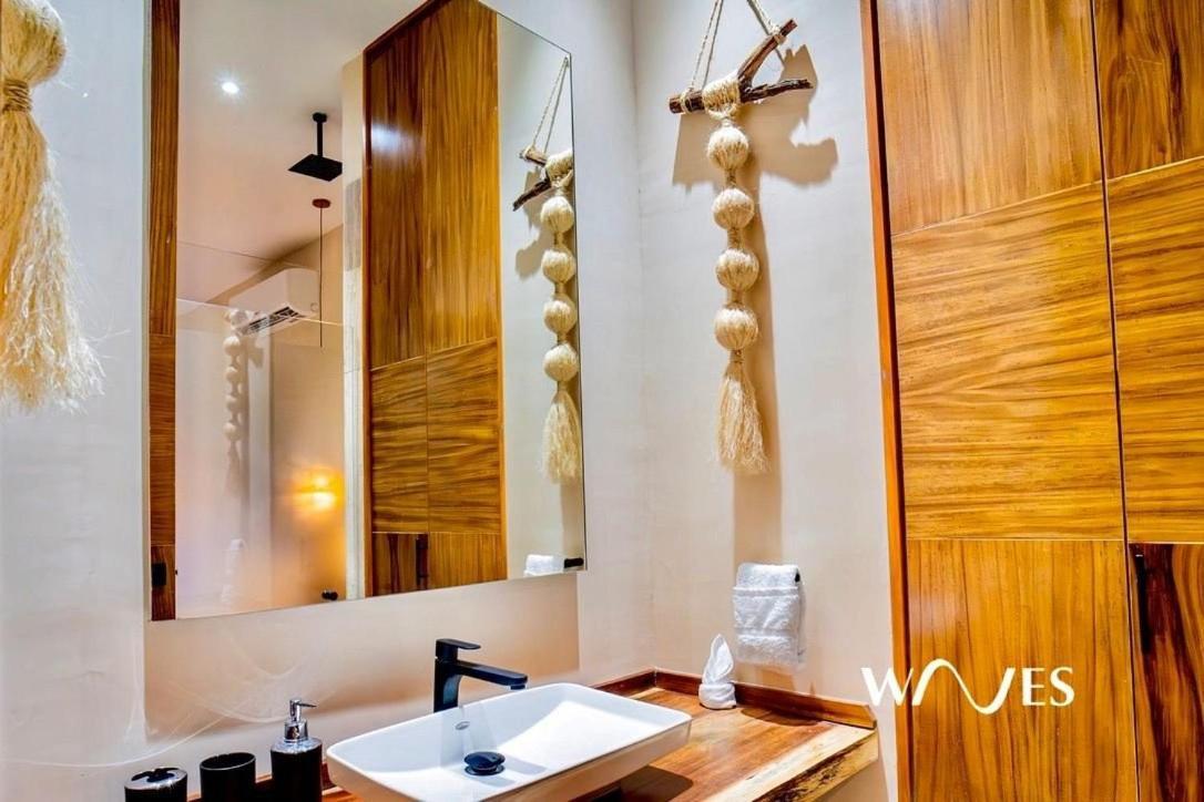 Natural Lighted Boho Chic With Private Pool By Waves Apartment