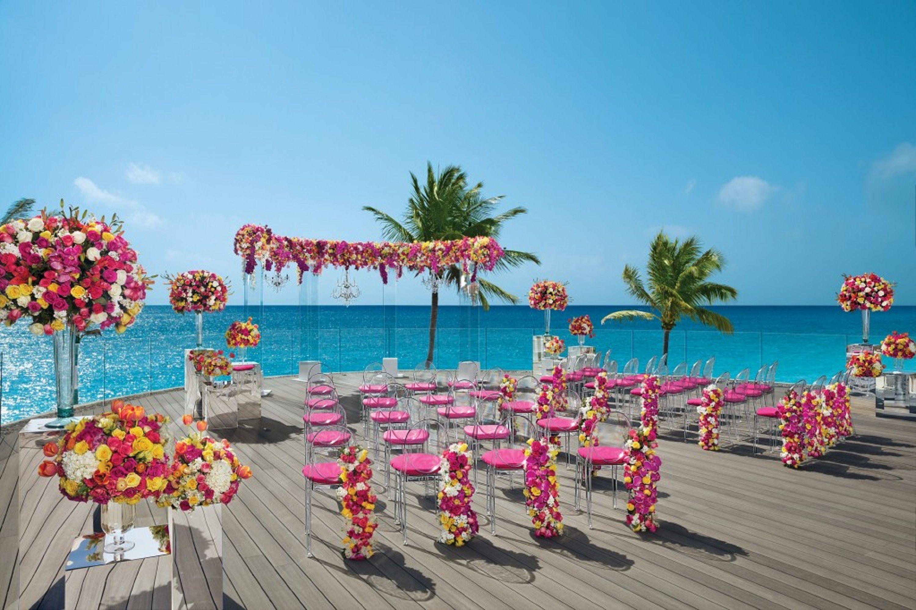 Dreams & Resort