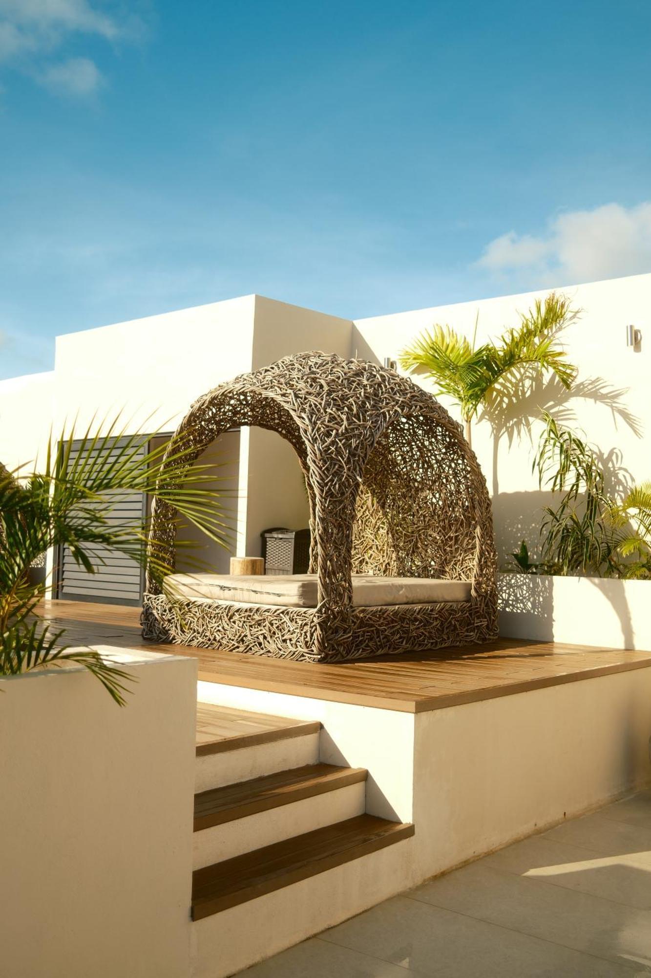 Downtown Penthouse With Private Pool, Rooftop Pool And Gym, Short Distance From Beaches, Restaurants & Nightlife Apartment Tulum