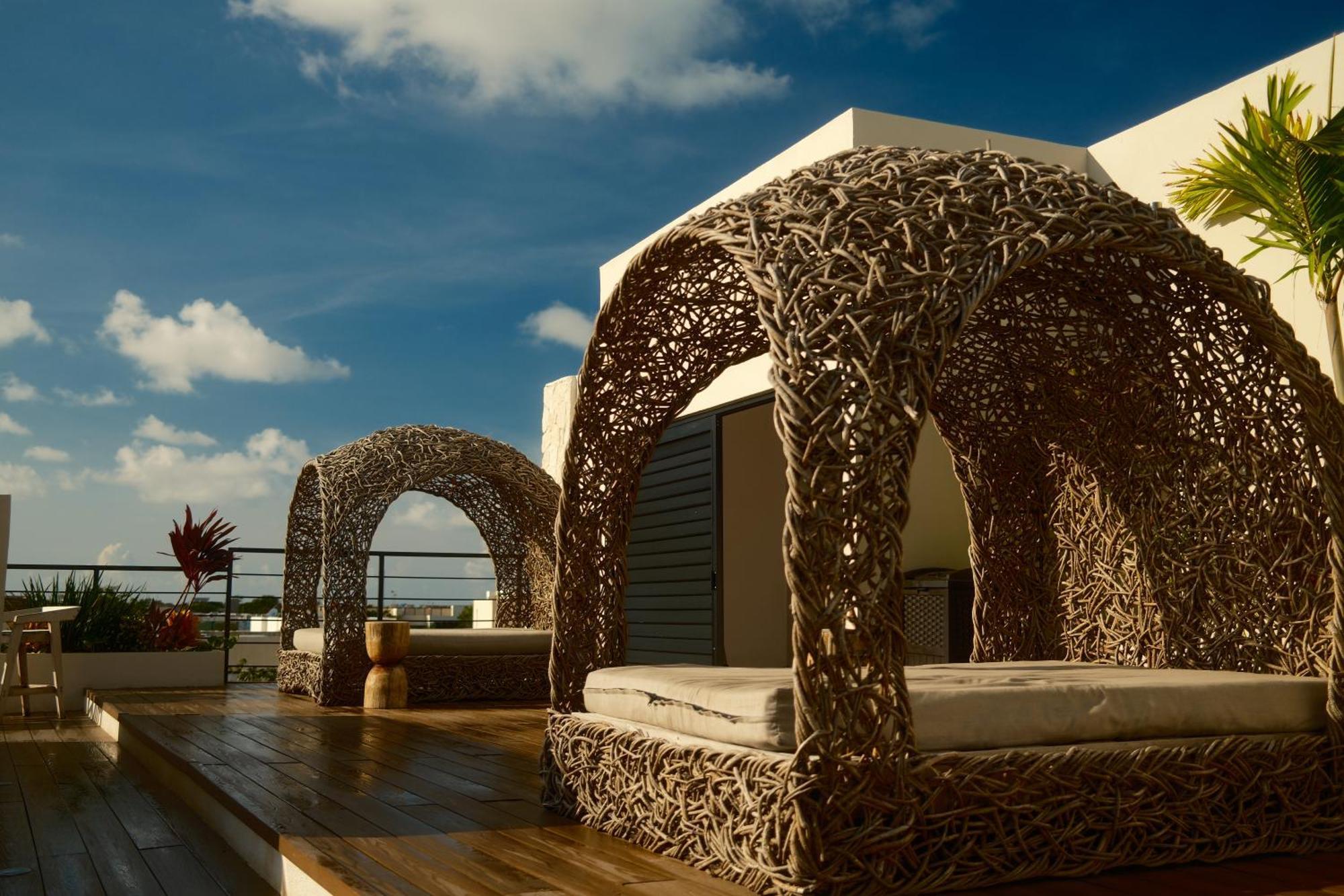 Downtown Penthouse With Private Pool, Rooftop Pool And Gym, Short Distance From Beaches, Restaurants & Nightlife Tulum