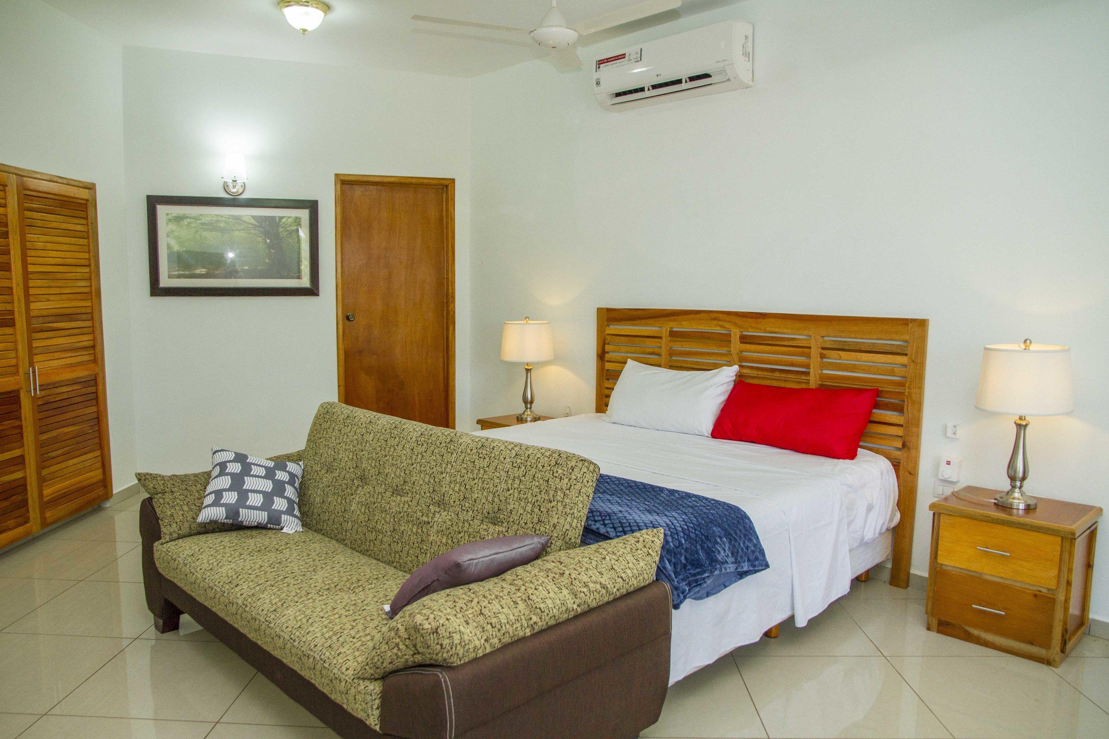 Scarlette Hotel