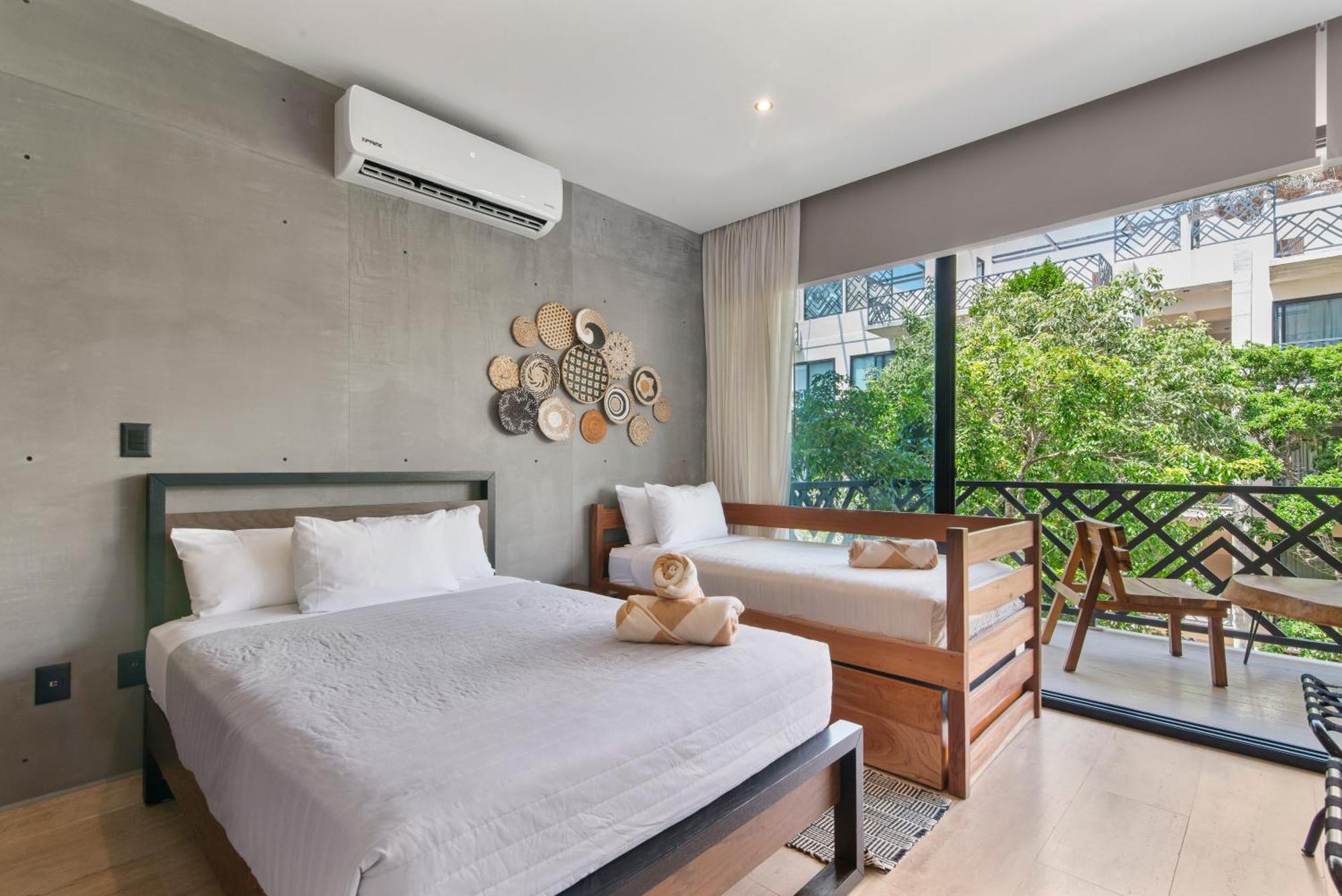 Holiday home Unwind | Private Balcony & Rooftop Pools | Casago