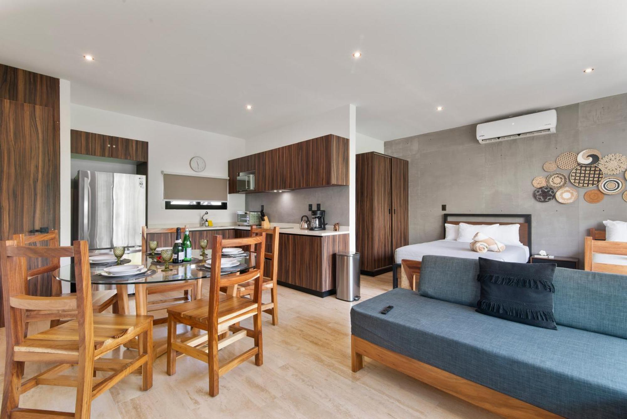 Holiday home Unwind | Private Balcony & Rooftop Pools | Casago