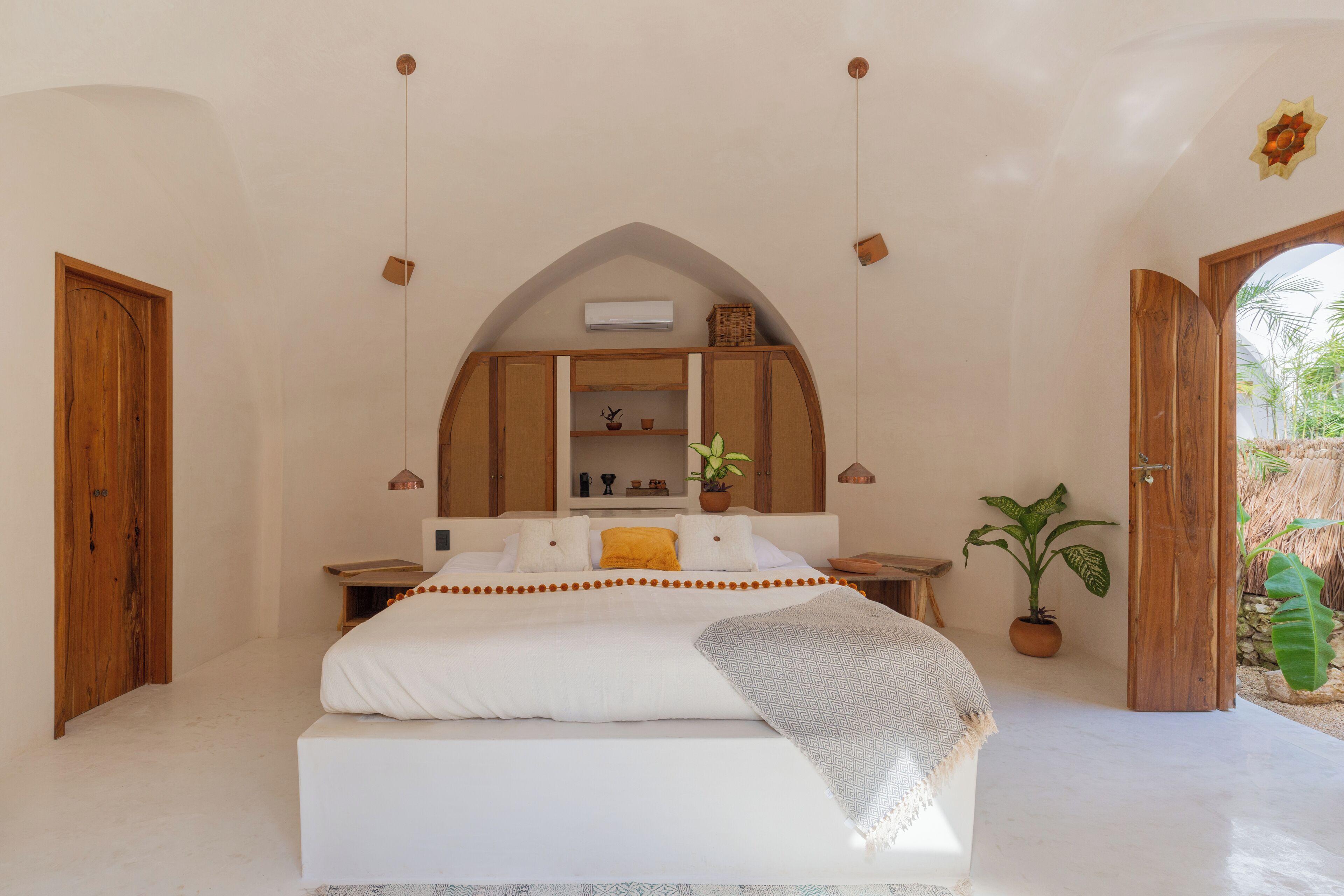 Sanah Hotel 4*