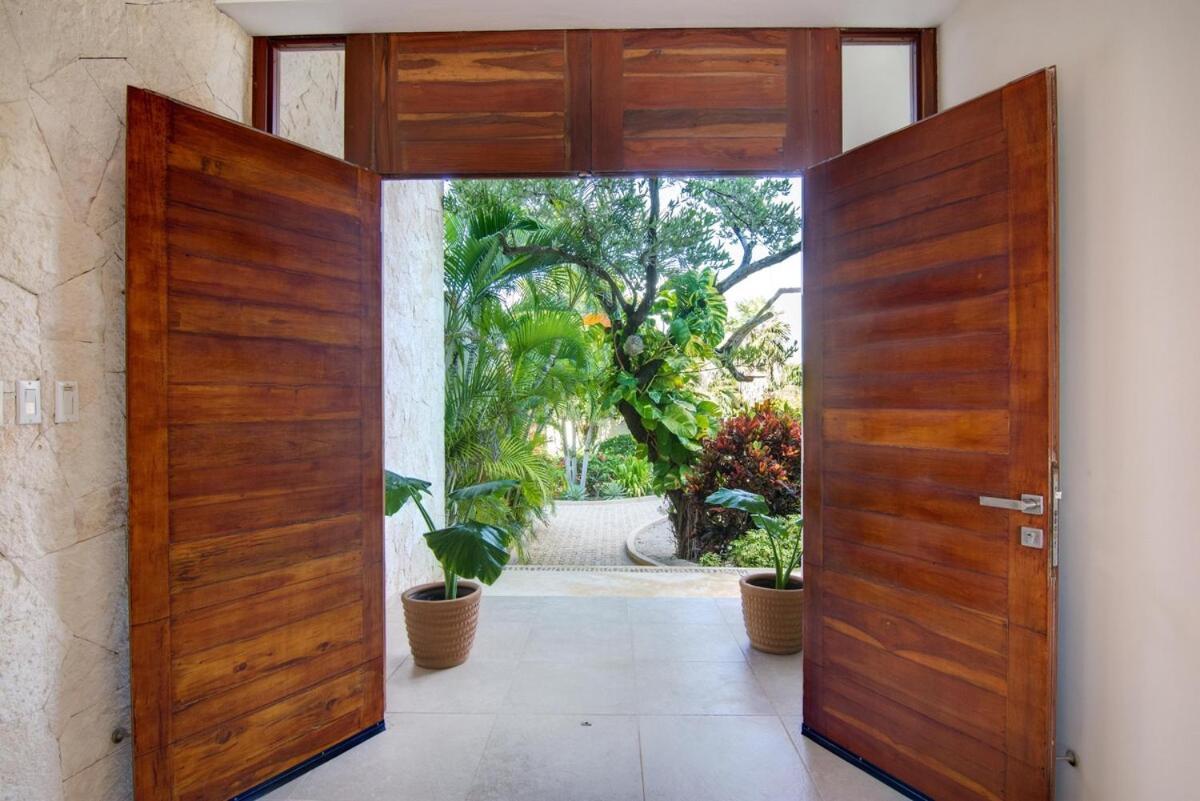 Villa Beachfront Luruxy In