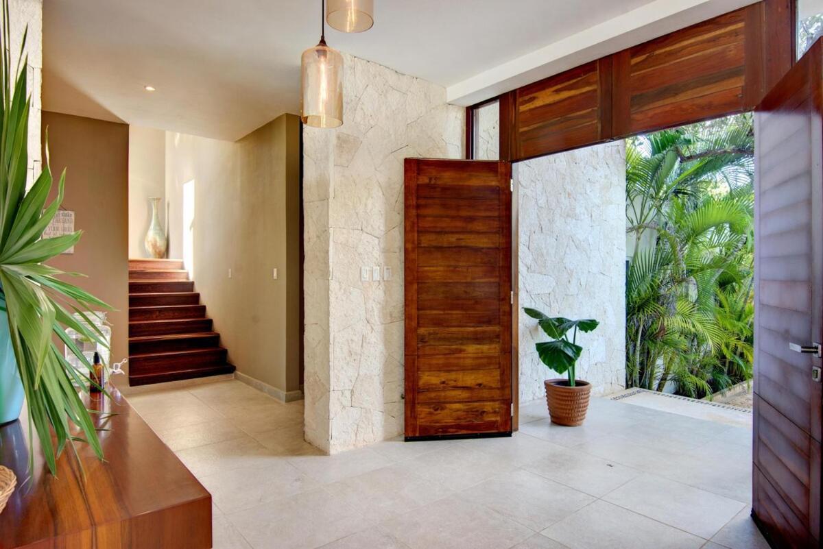 Villa Beachfront Luruxy In